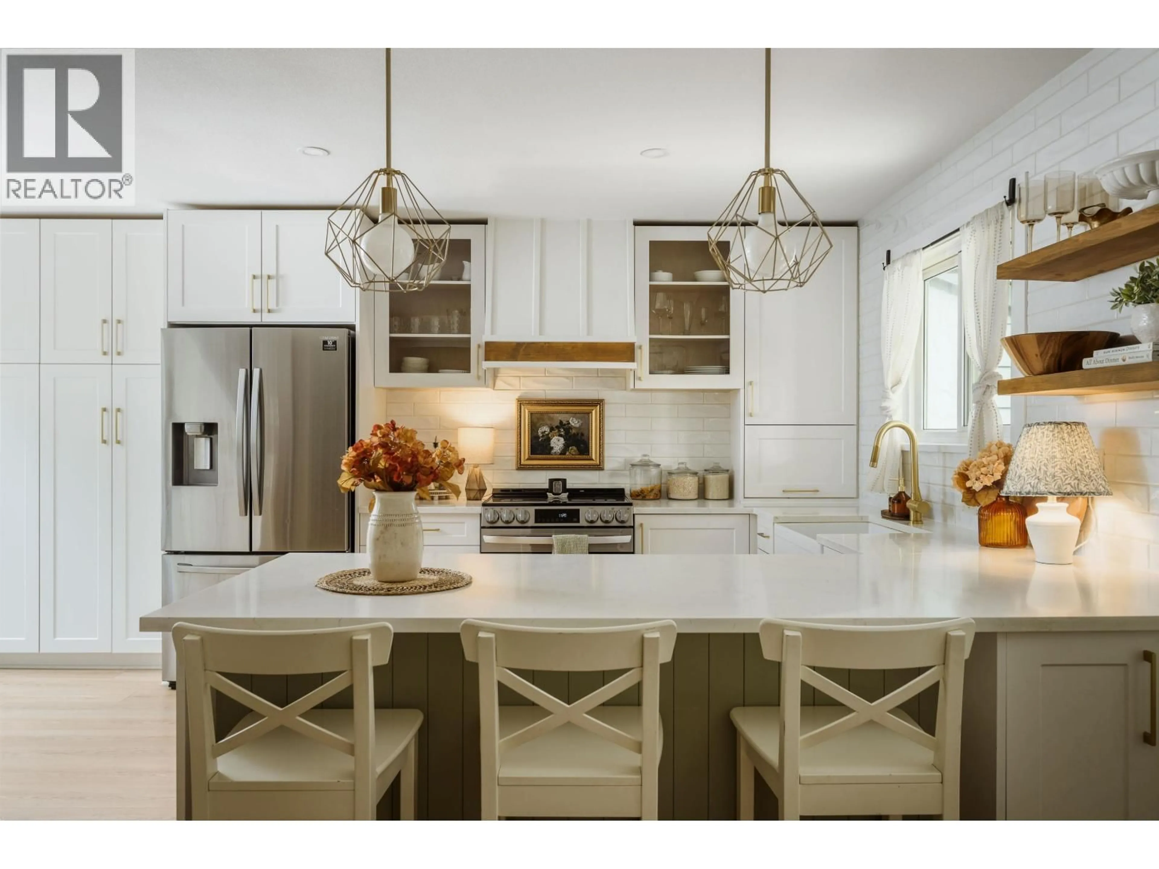 Open concept kitchen, ceramic/tile floor for 11769 WILDWOOD CRESCENT, Pitt Meadows British Columbia V3Y1M1