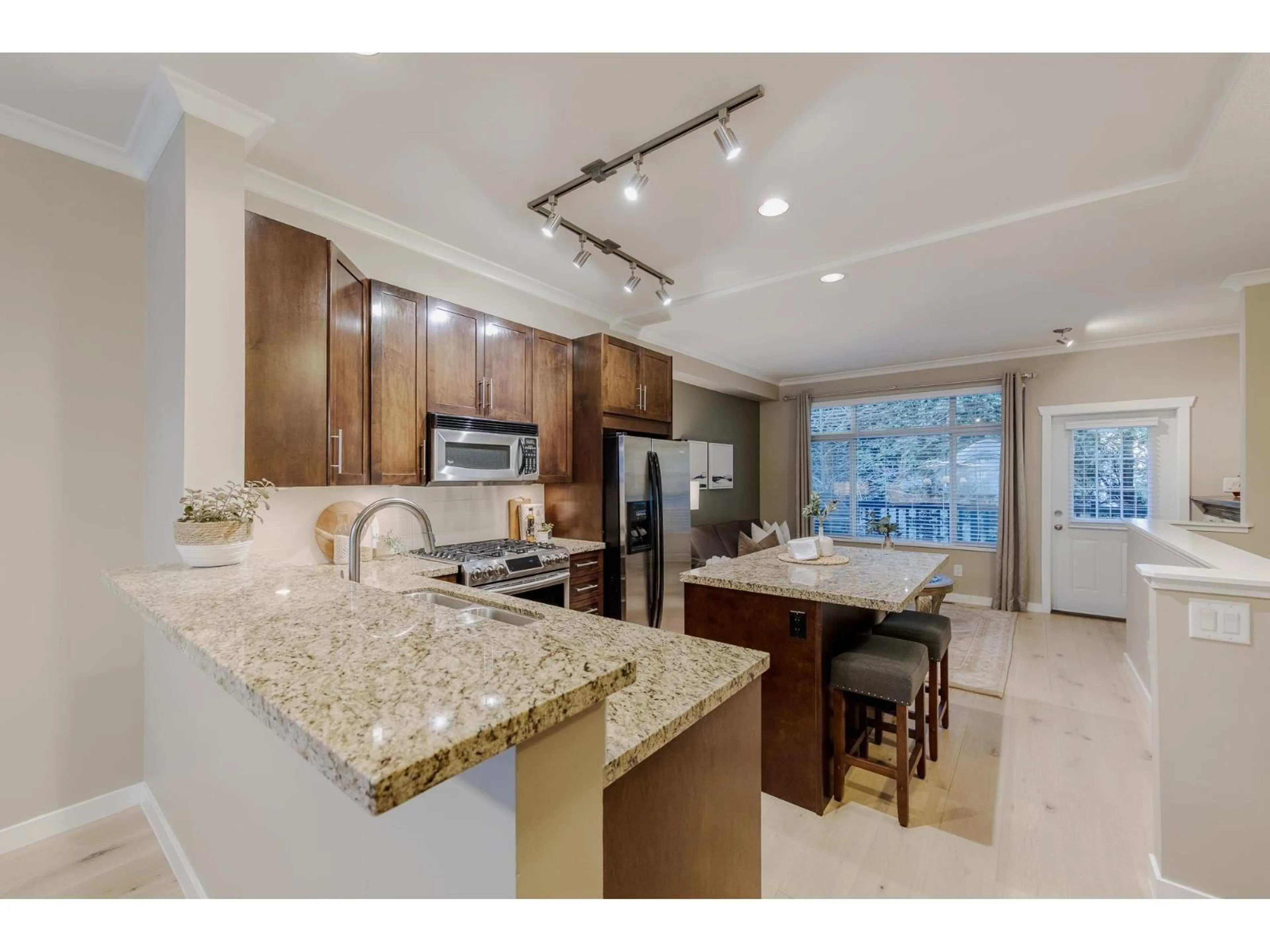 Open concept kitchen, ceramic/tile floor for 29 - 15151 34 AVENUE, Surrey British Columbia V3Z4P5