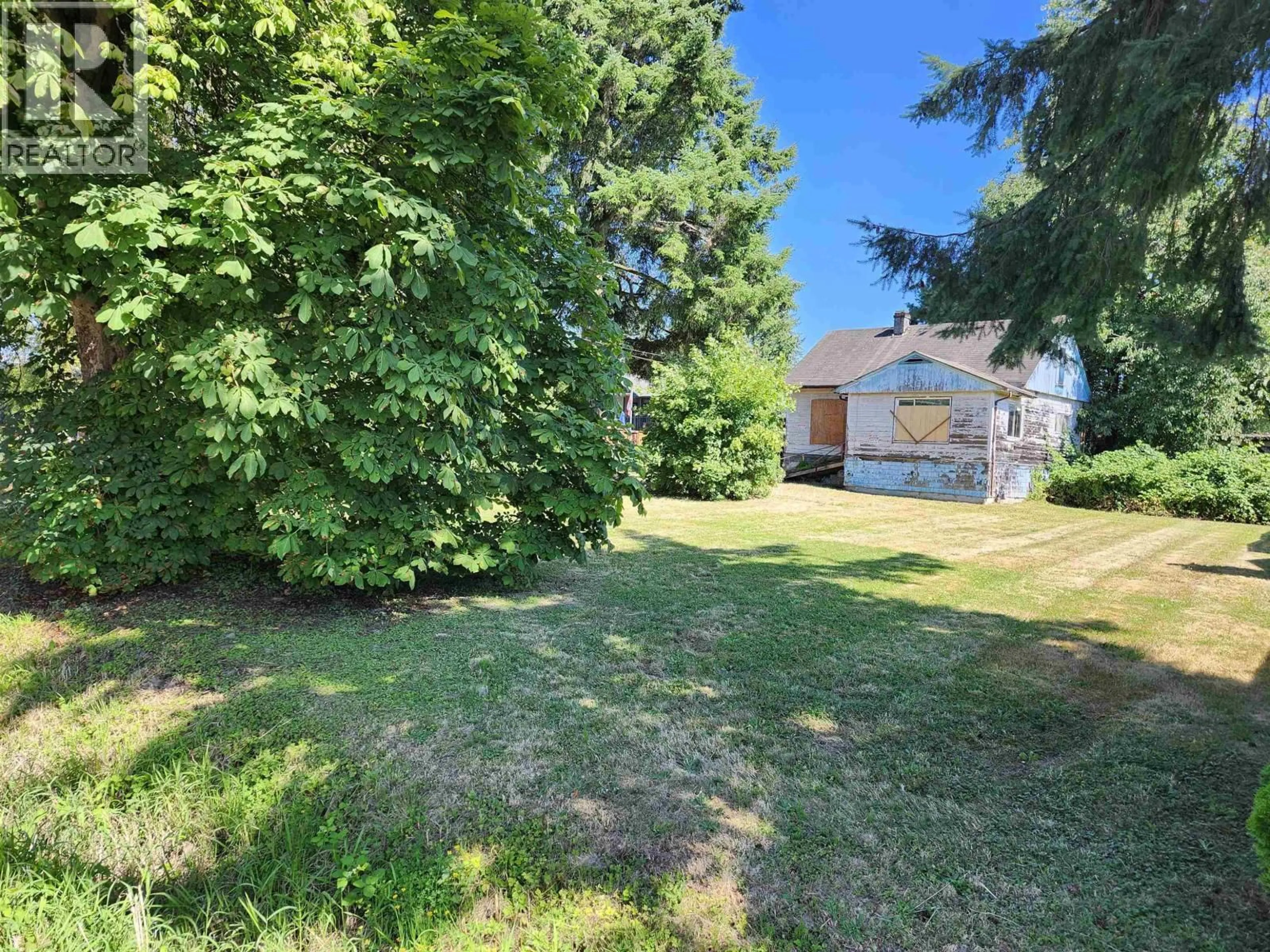 A pic from outside/outdoor area/front of a property/back of a property/a pic from drone, street for 20234 LORNE AVENUE, Maple Ridge British Columbia V2X1G1