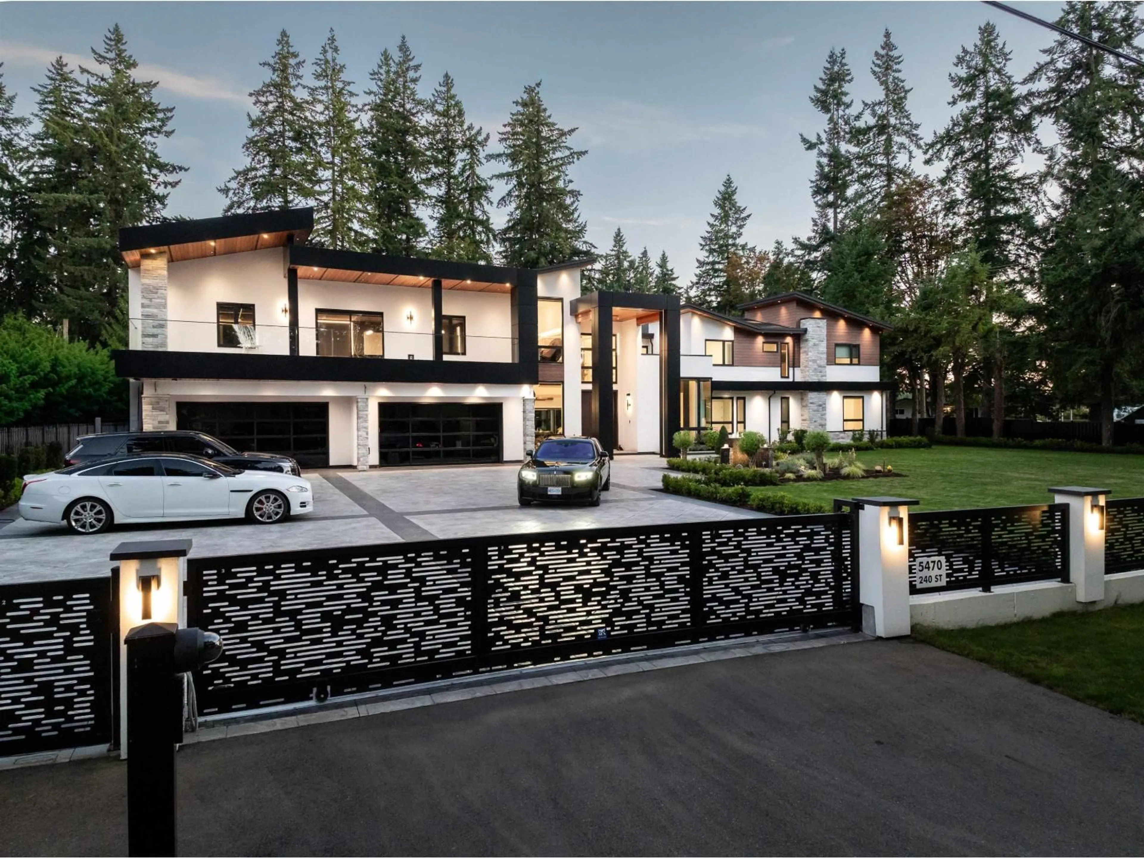 Home with brick exterior material, mountain view for 5470 240 STREET, Langley British Columbia V2Z2N6