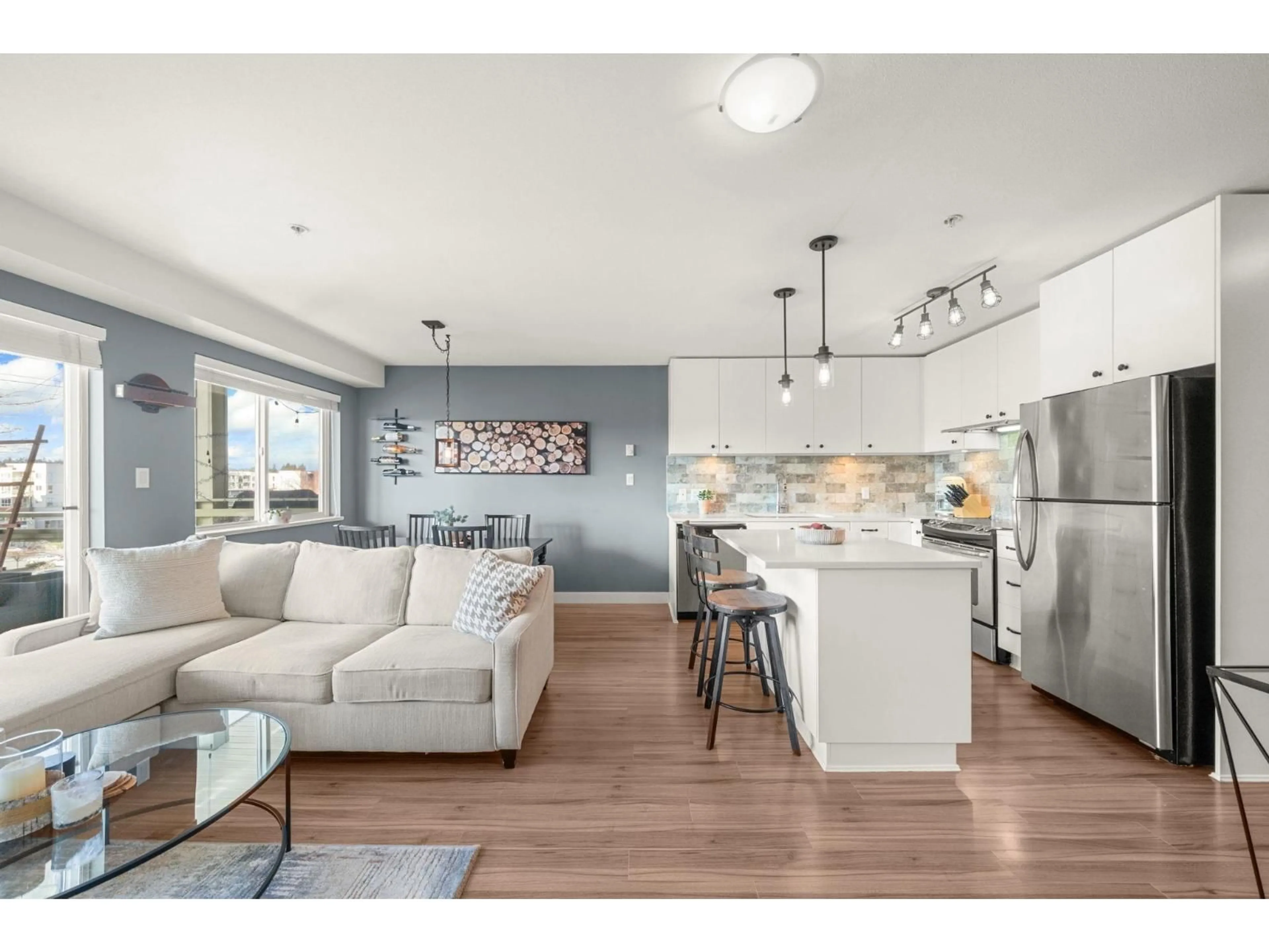 Open concept kitchen, unknown for 463 - 15850 26 AVENUE, Surrey British Columbia V3Z2N6