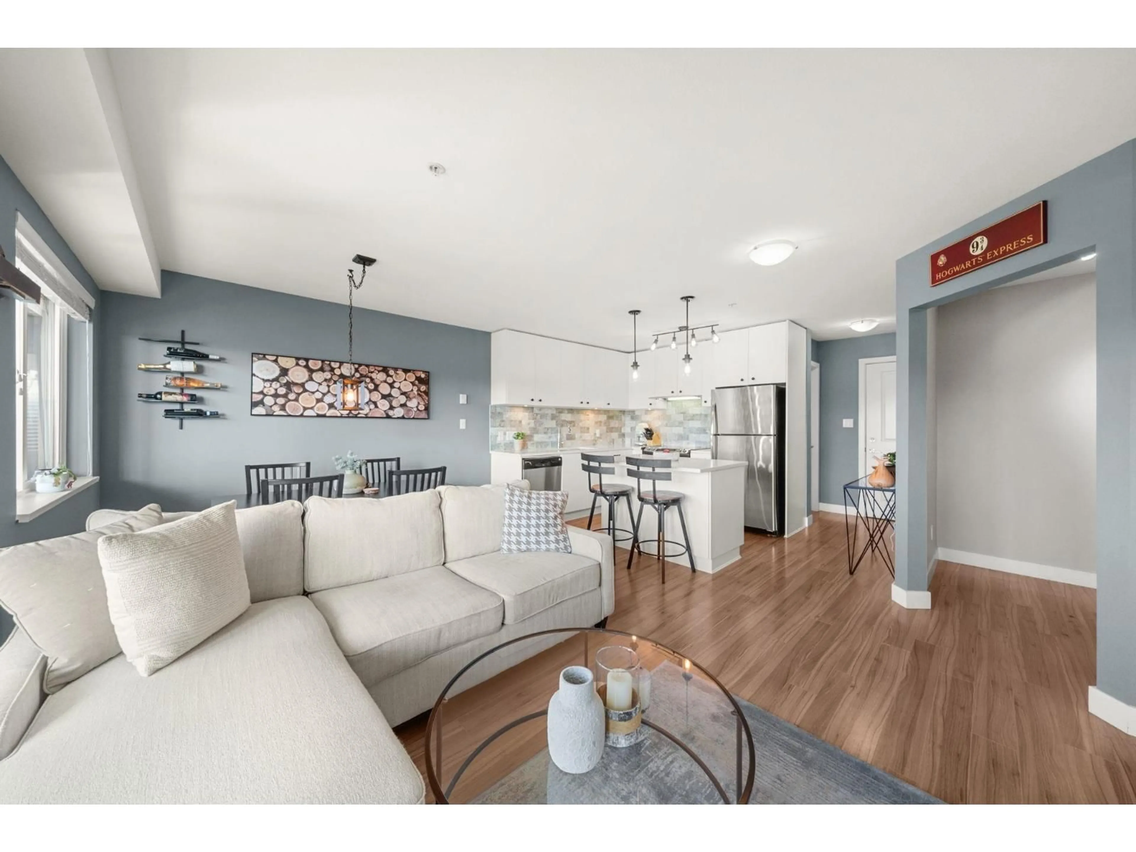 Open concept kitchen, unknown for 463 - 15850 26 AVENUE, Surrey British Columbia V3Z2N6