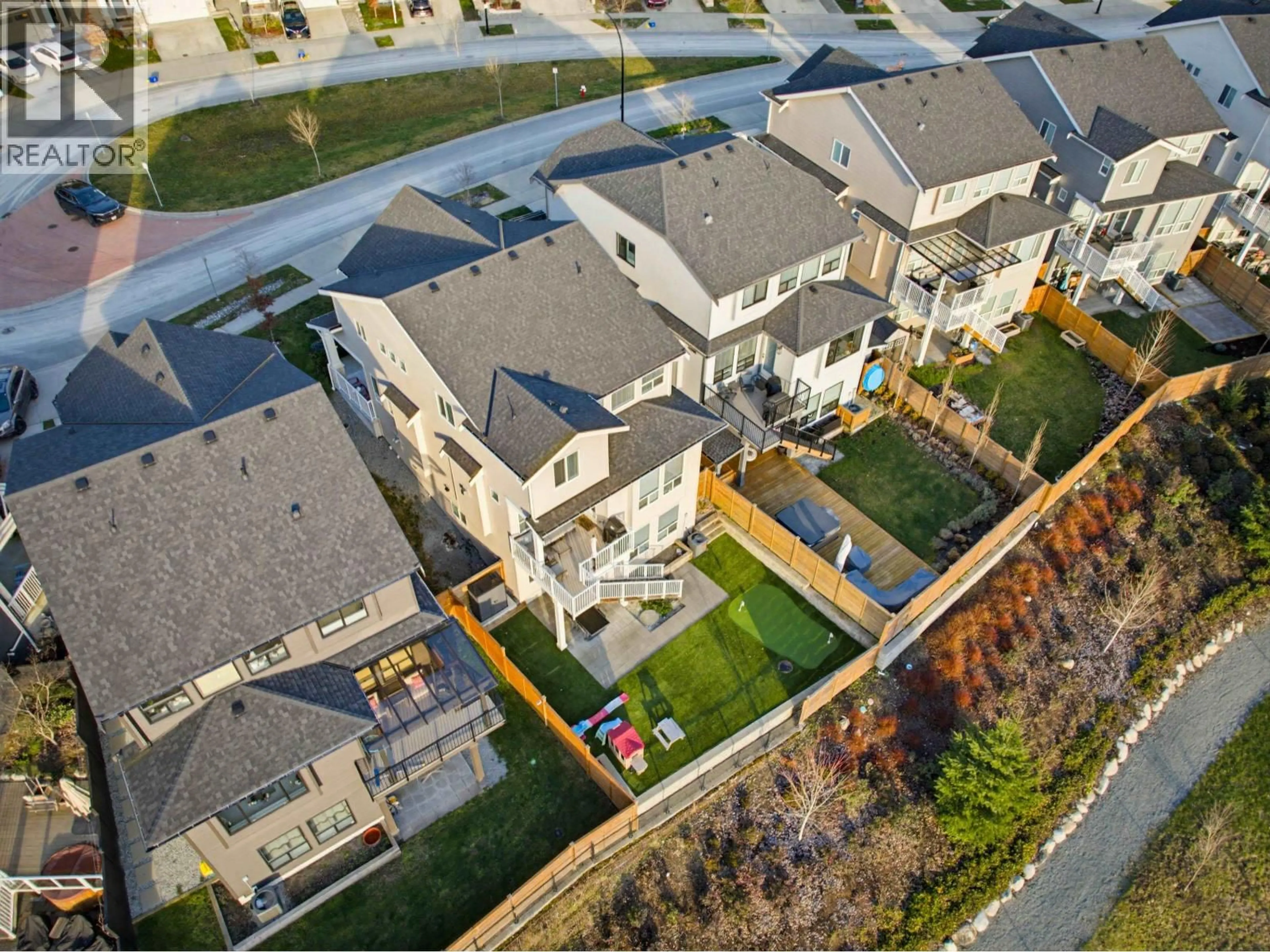 A pic from outside/outdoor area/front of a property/back of a property/a pic from drone, street for 14107 MIER DRIVE, Maple Ridge British Columbia V4R0G9