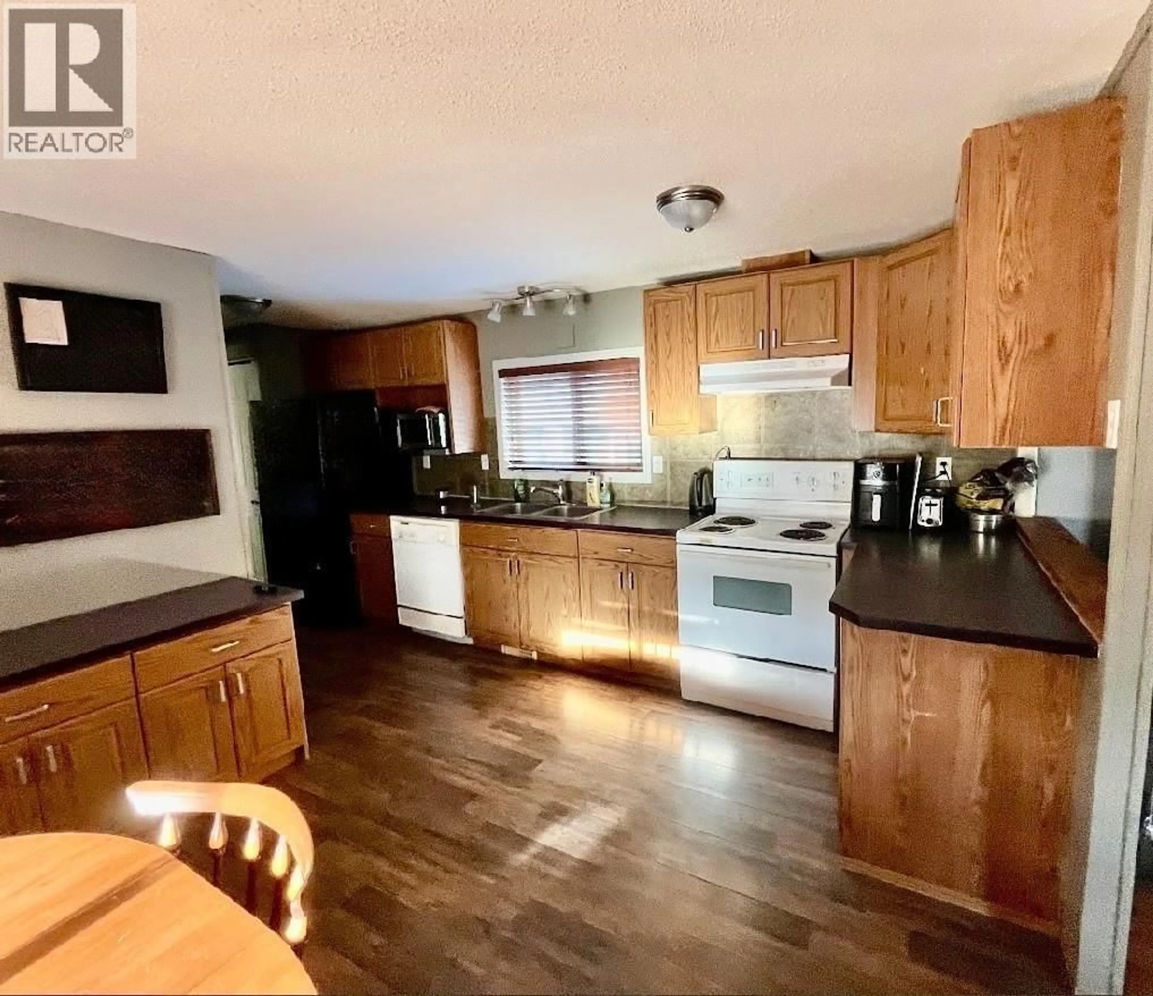 Unknown for 10264 98 STREET, Taylor British Columbia V0C2K0