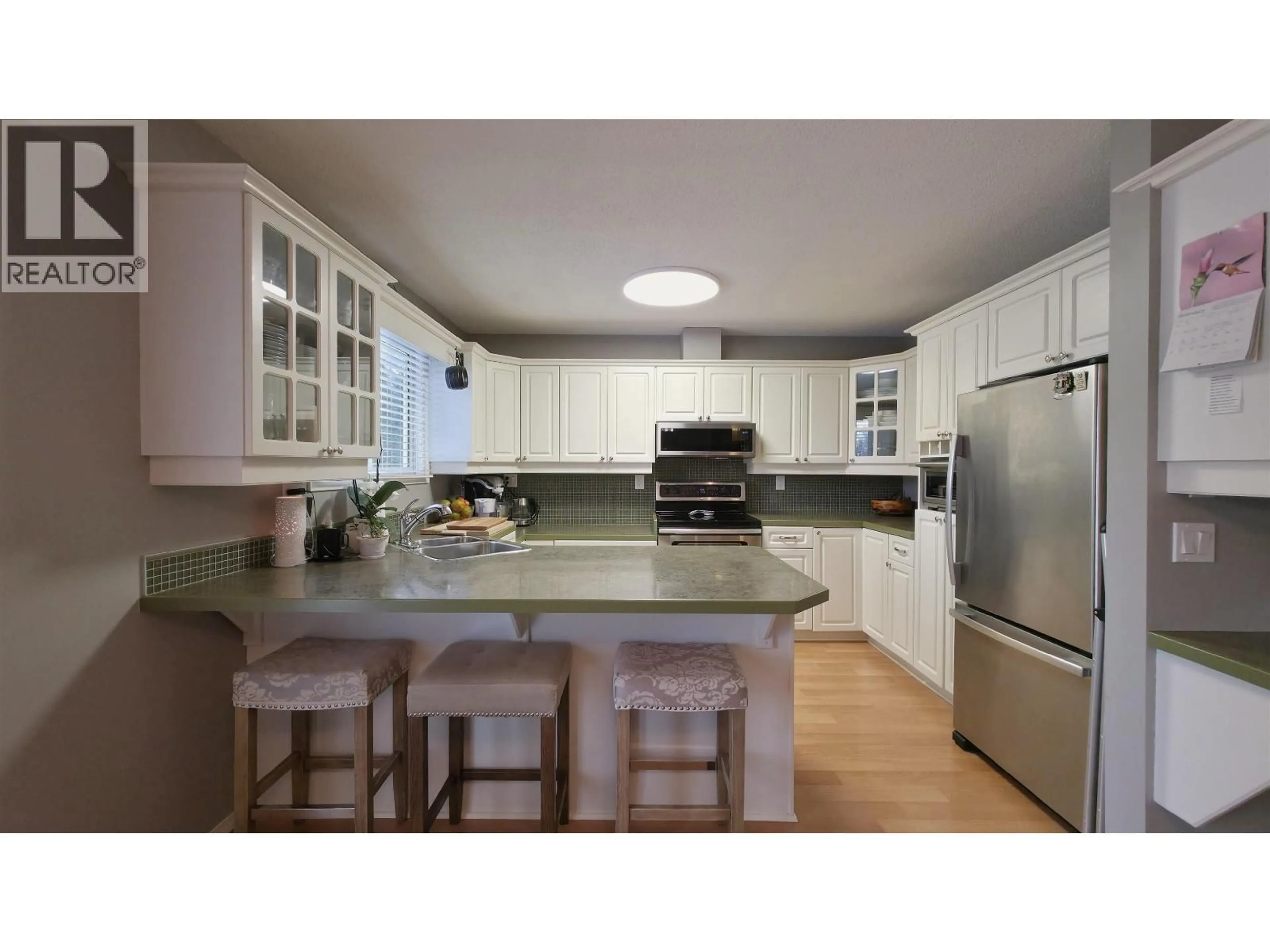 Open concept kitchen, unknown for 2813 MCGILL CRESCENT, Prince George British Columbia V2N2M7