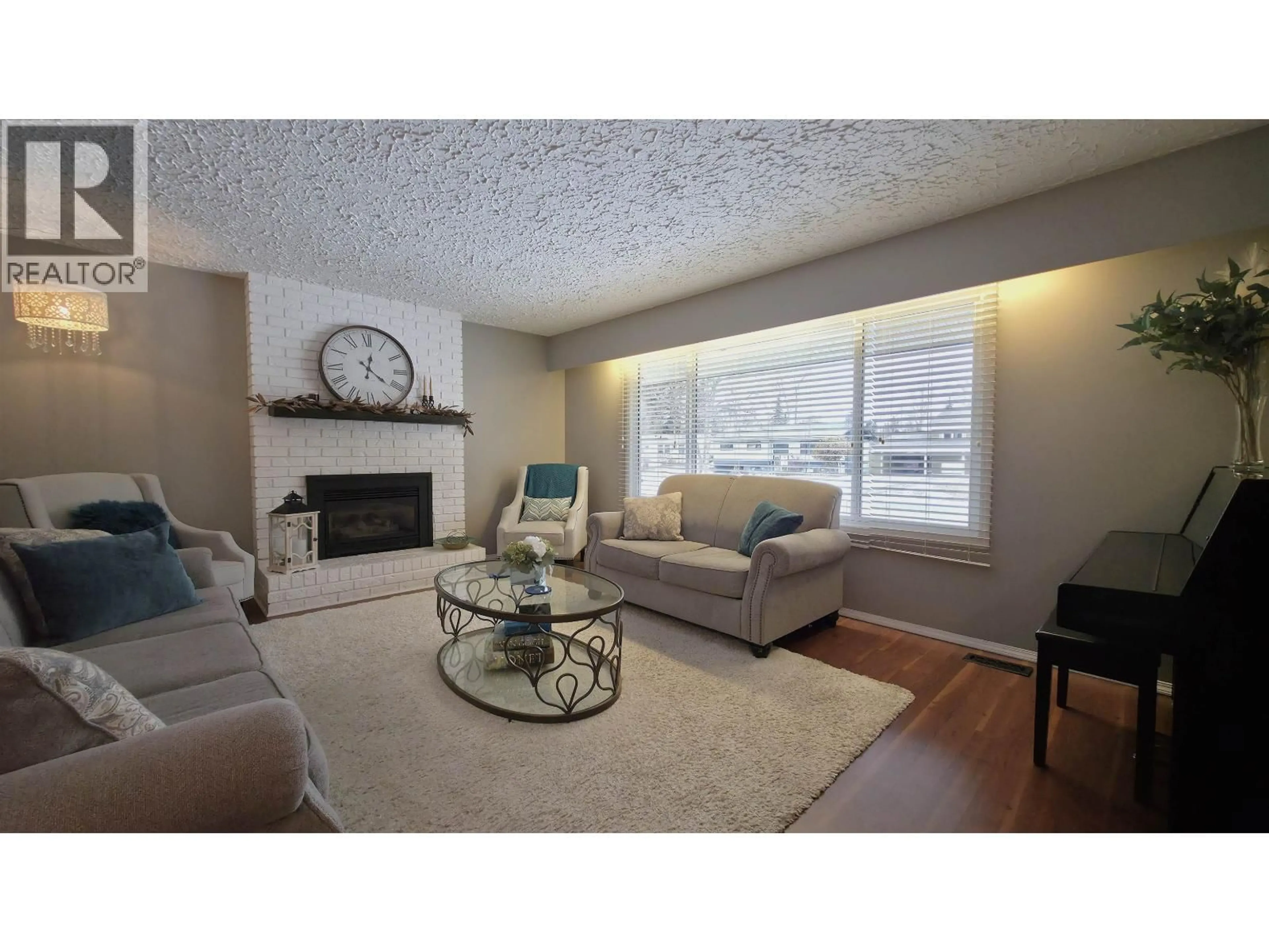 Living room with furniture, unknown for 2813 MCGILL CRESCENT, Prince George British Columbia V2N2M7