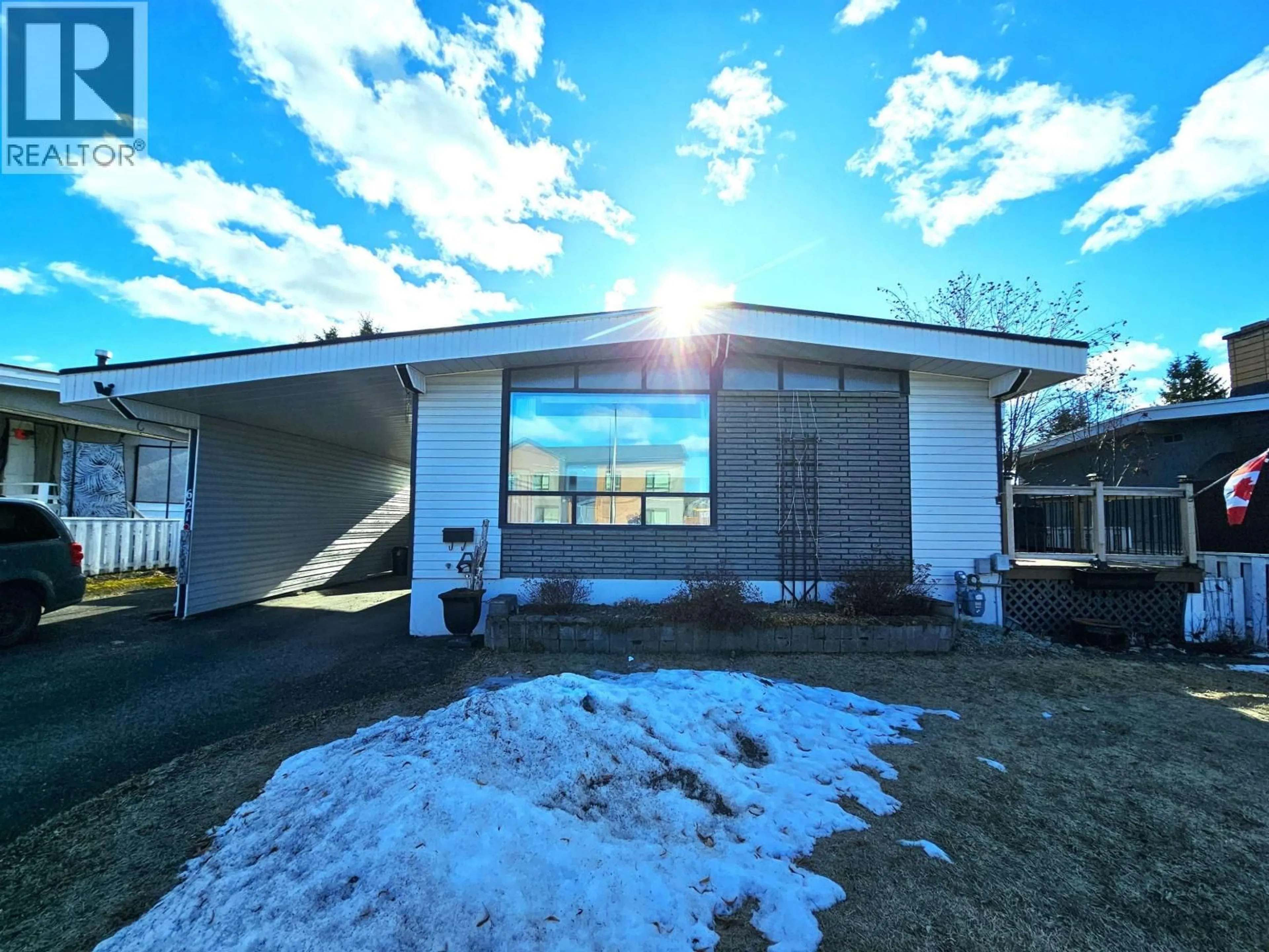 Home with vinyl exterior material, unknown for 621 ZELKWAS AVENUE, Prince George British Columbia V2M3T7