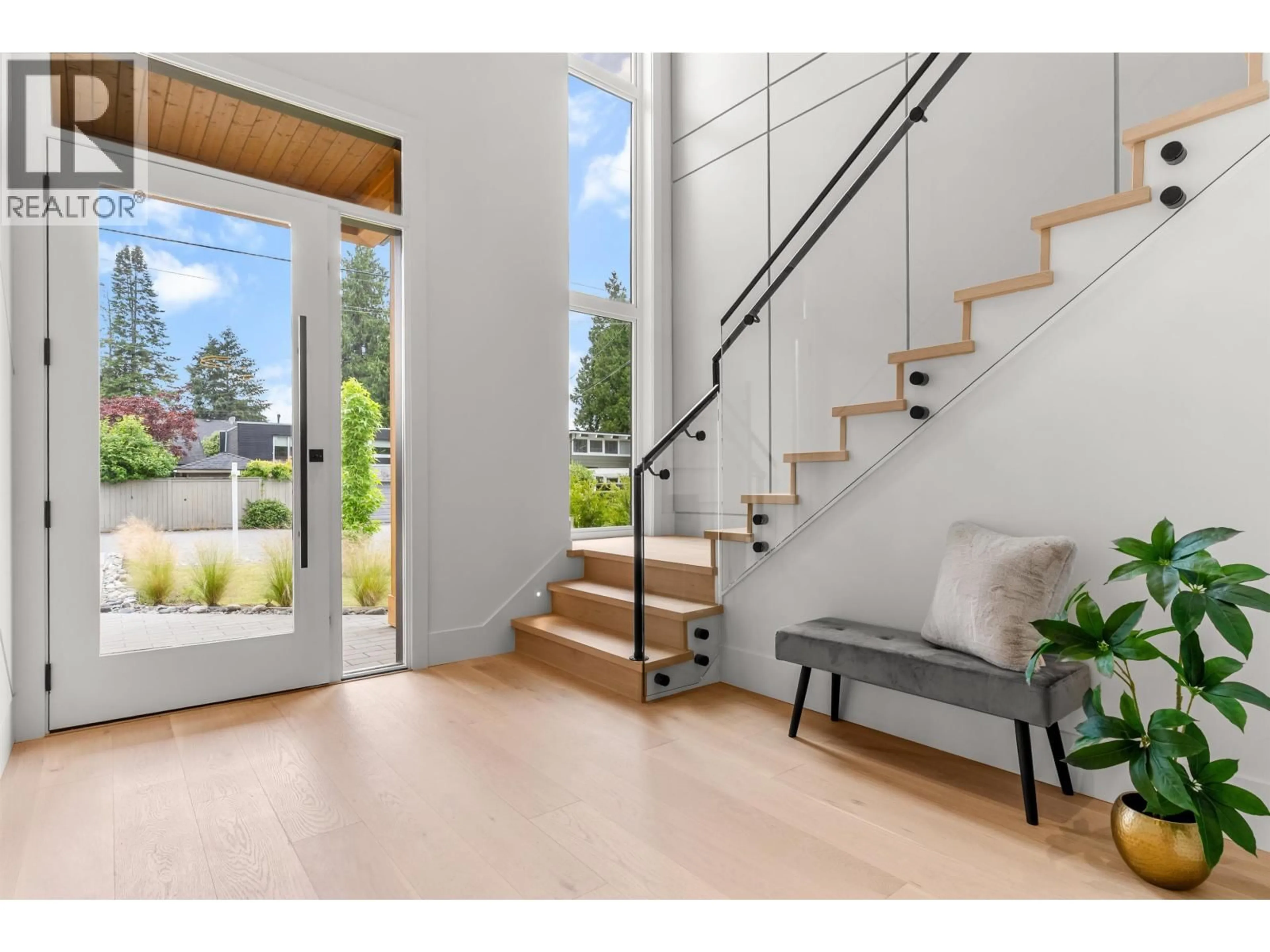 Indoor entryway for 1616 BRAID ROAD, Delta British Columbia V4L1T4