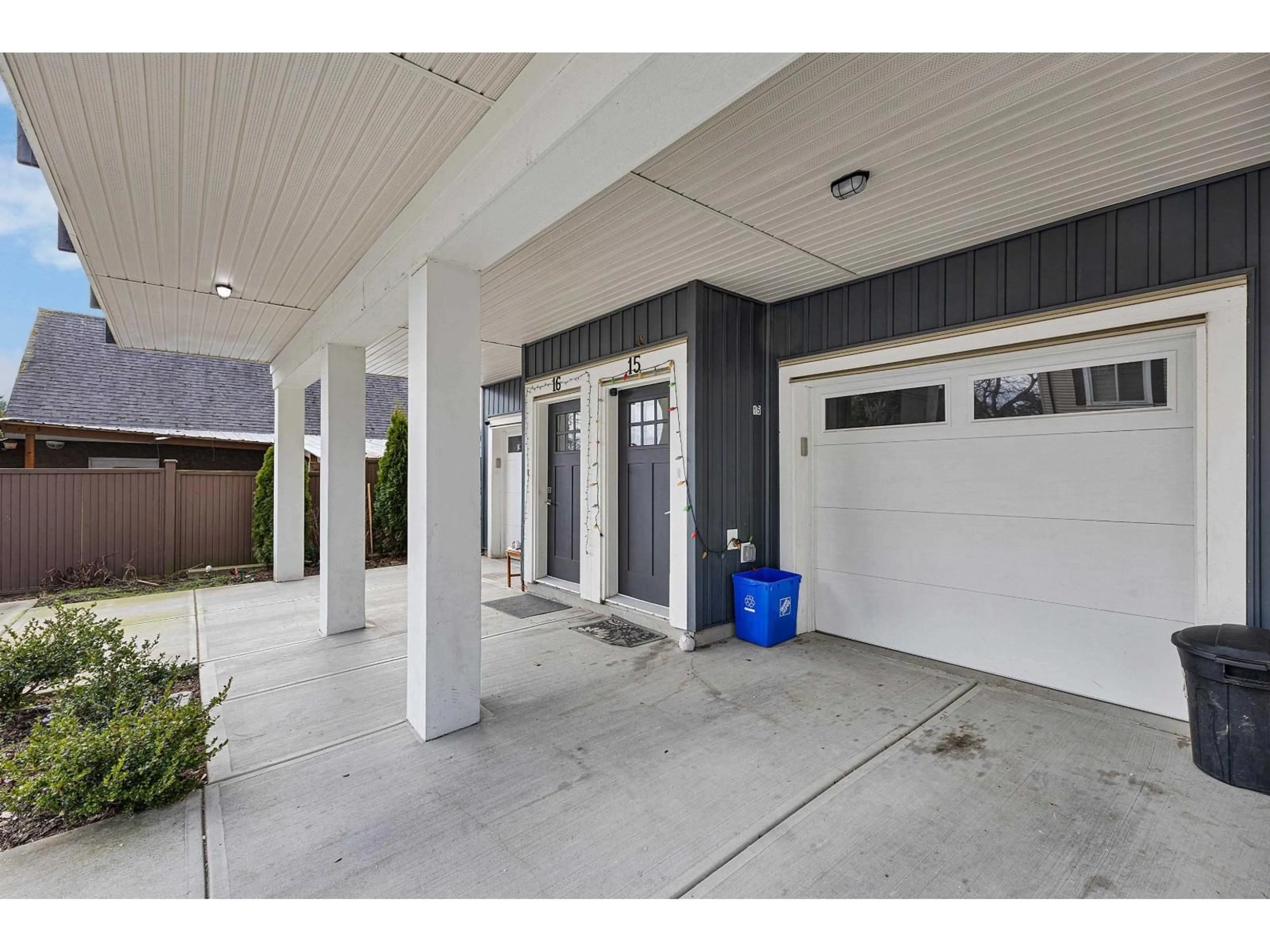 Indoor garage for 15 - 1950 SALTON ROAD, Abbotsford British Columbia V2S0L1