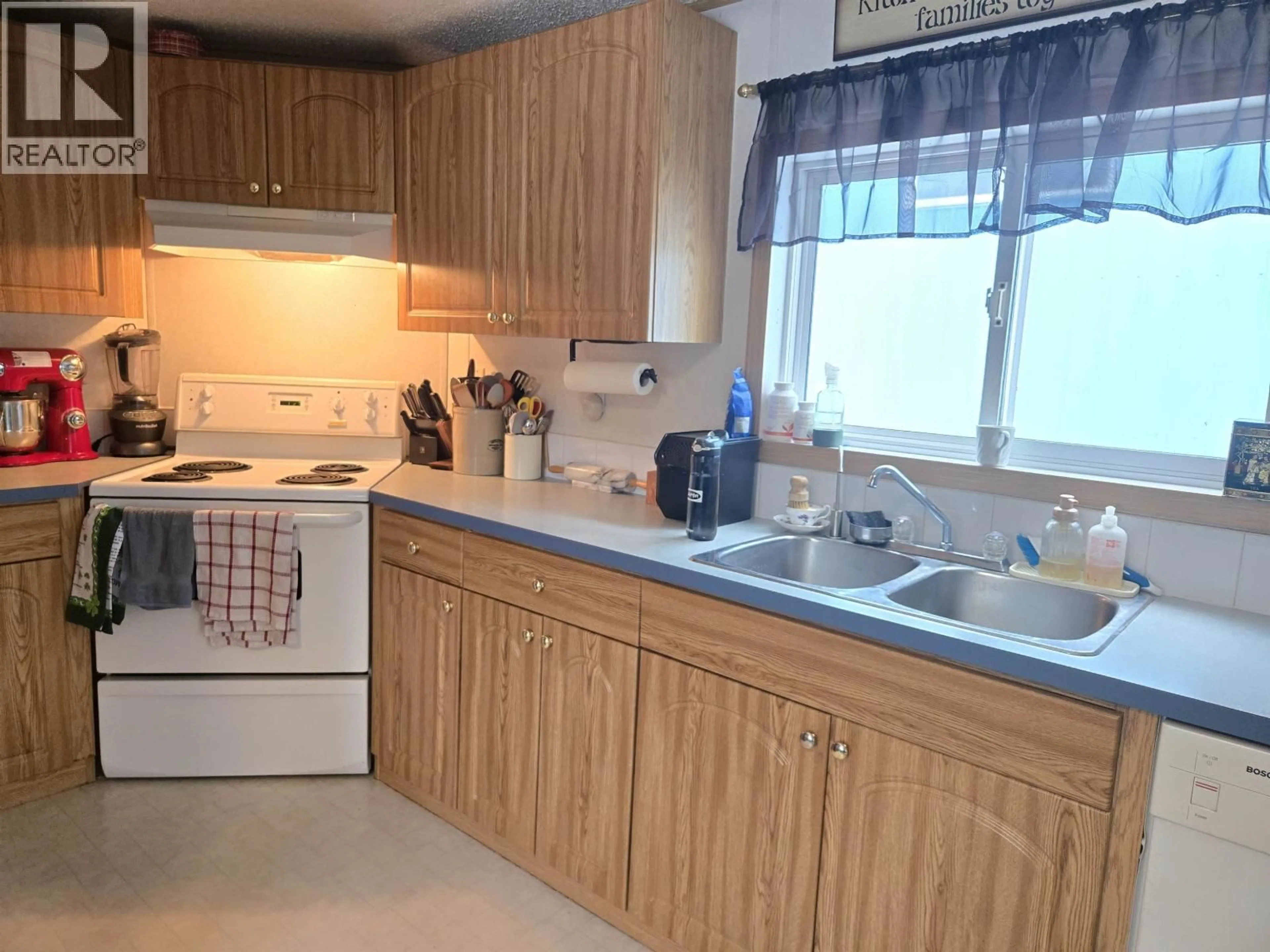 Standard kitchen, unknown for 7575 UPPER FRASER ROAD, Prince George British Columbia V2K5C9