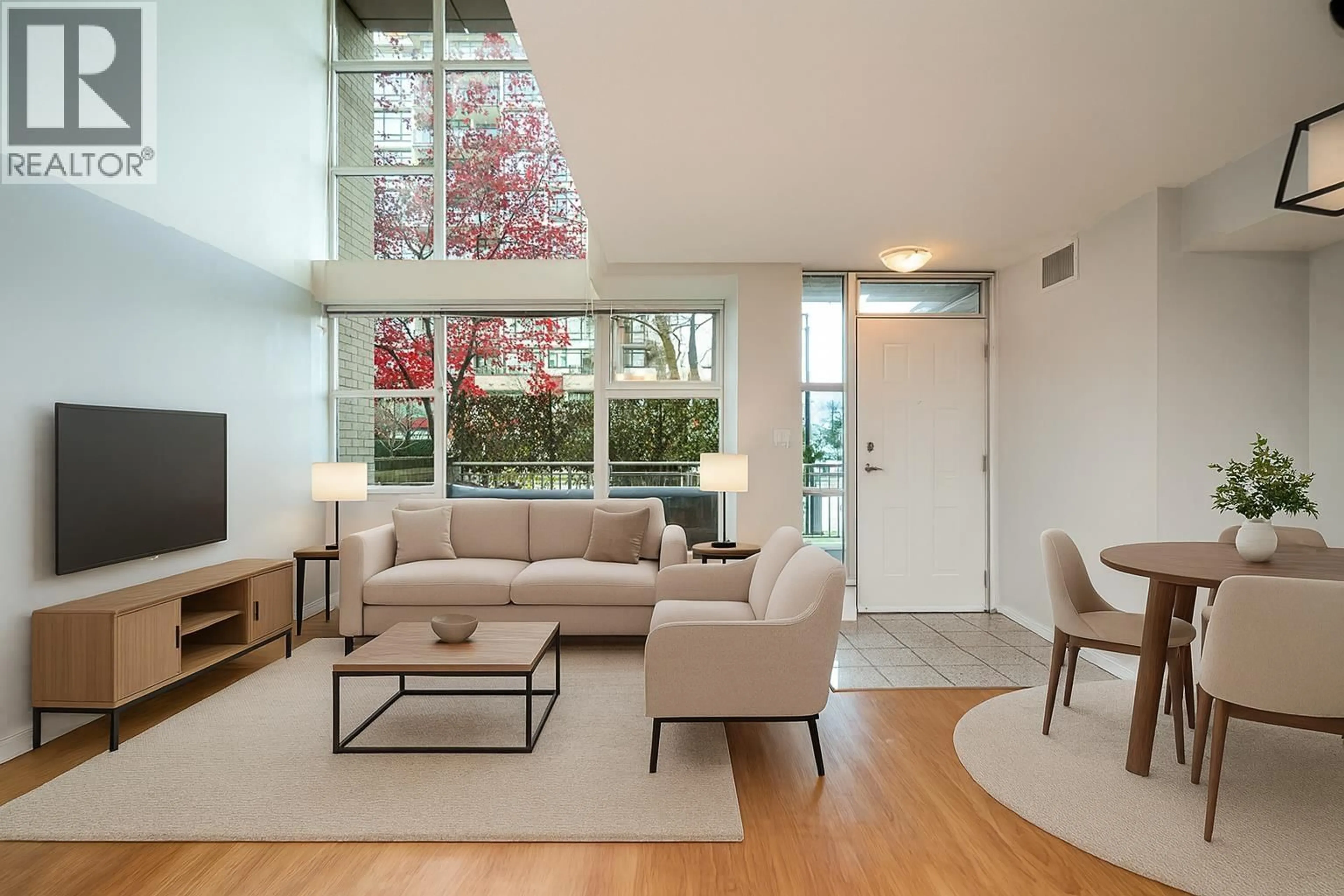 Living room with furniture, unknown for TH6 - 168 ESPLANADE AVENUE, North Vancouver British Columbia V7L4X8