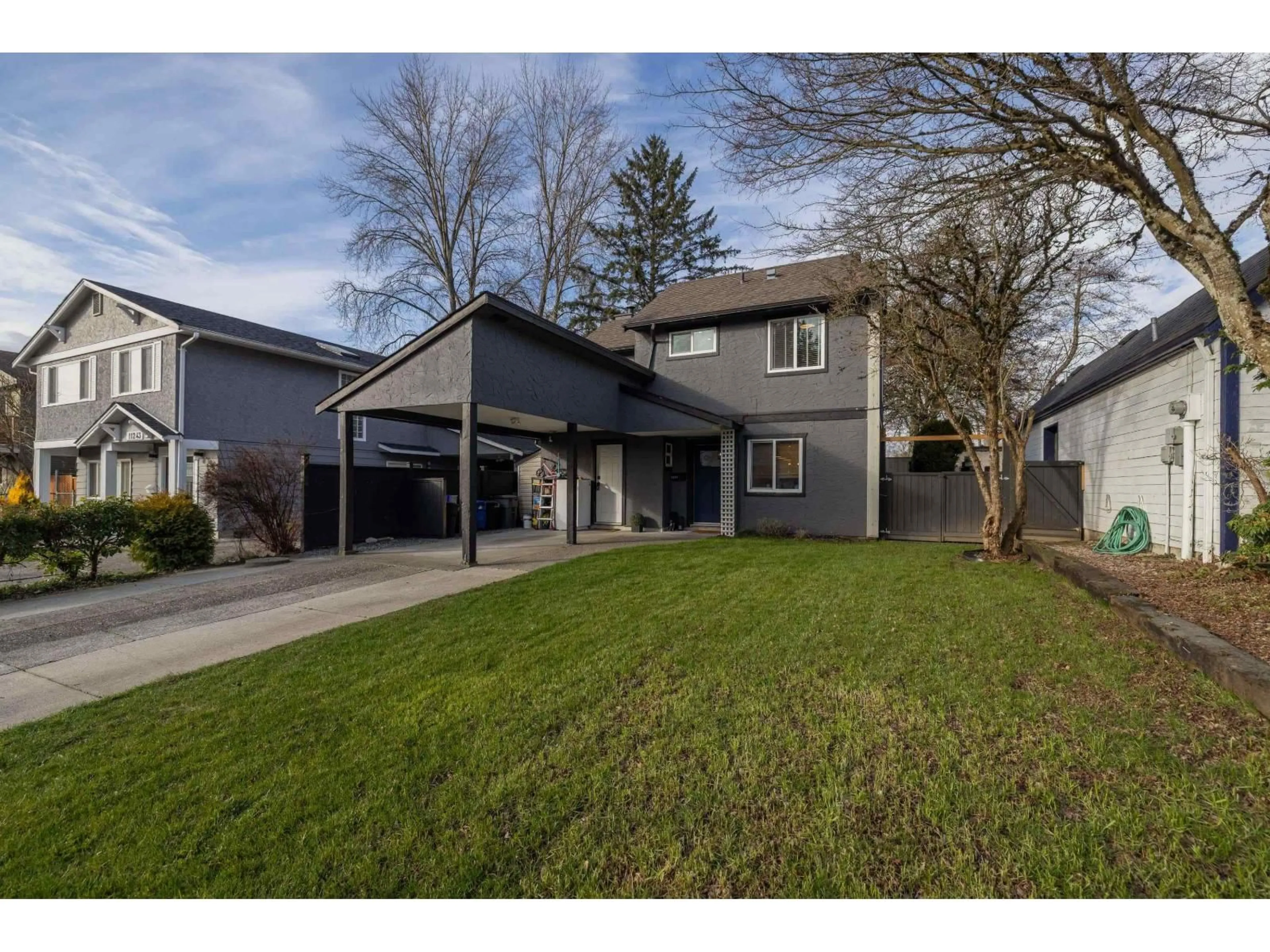 Home with vinyl exterior material, street for 11247 GLENBROOK PLACE, Delta British Columbia V4C7N5