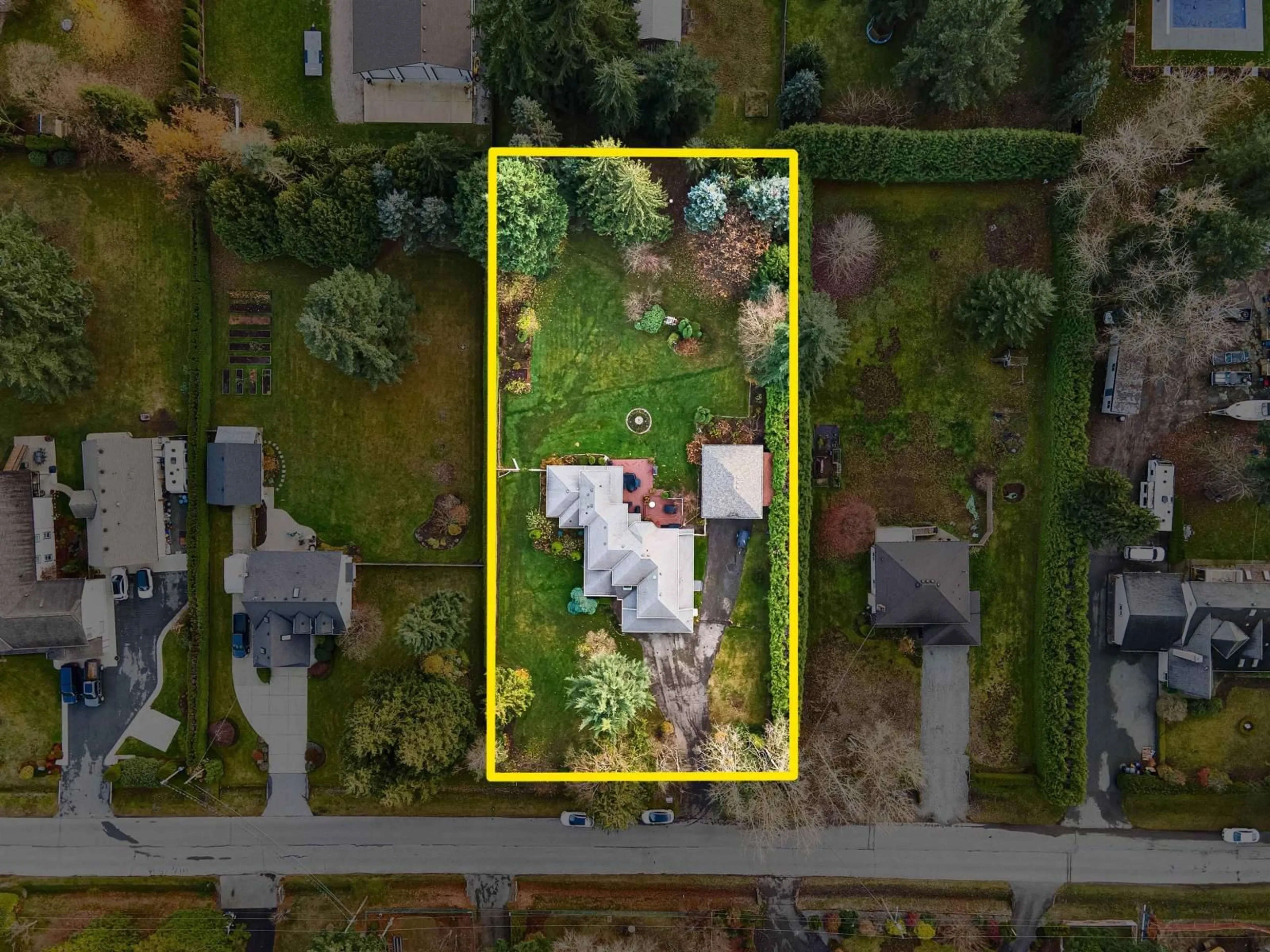 A pic from outside/outdoor area/front of a property/back of a property/a pic from drone, street for 25072 58 AVENUE, Langley British Columbia V4W1T5