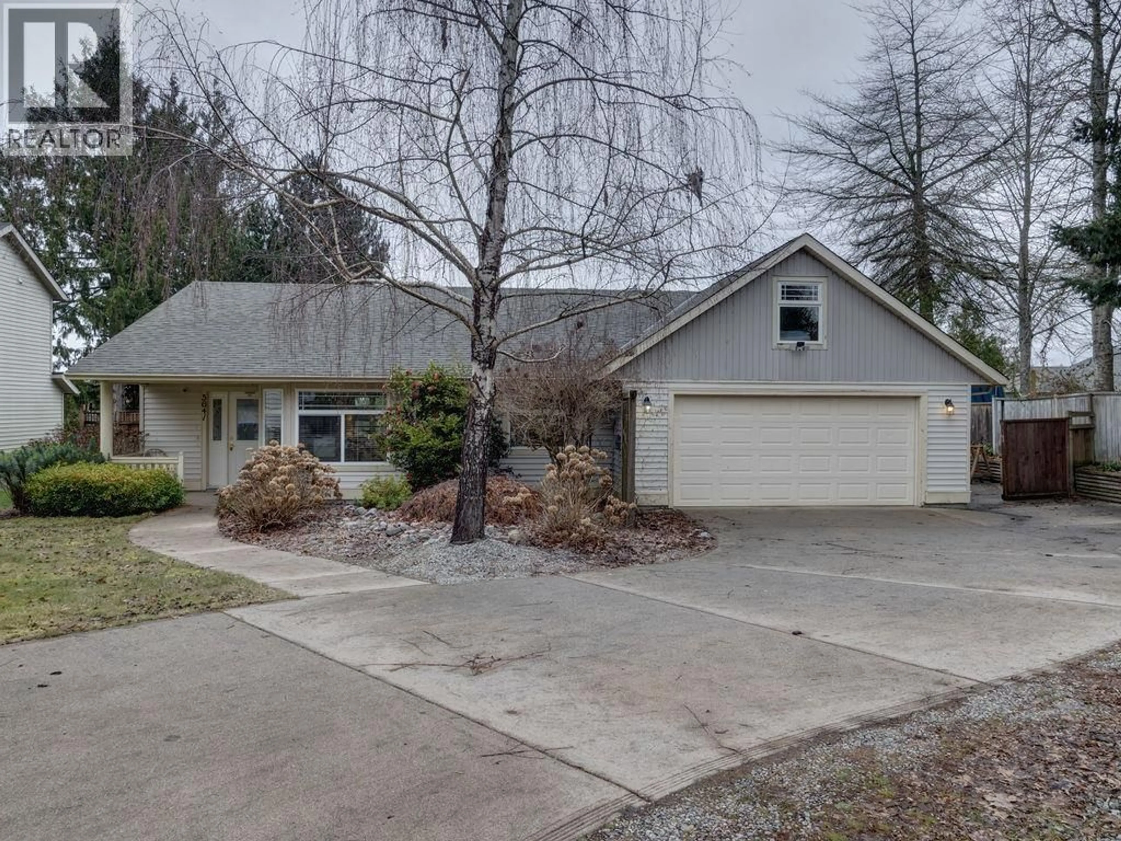 Indoor garage for 5641 NICKERSON ROAD, Sechelt British Columbia V7Z0M6