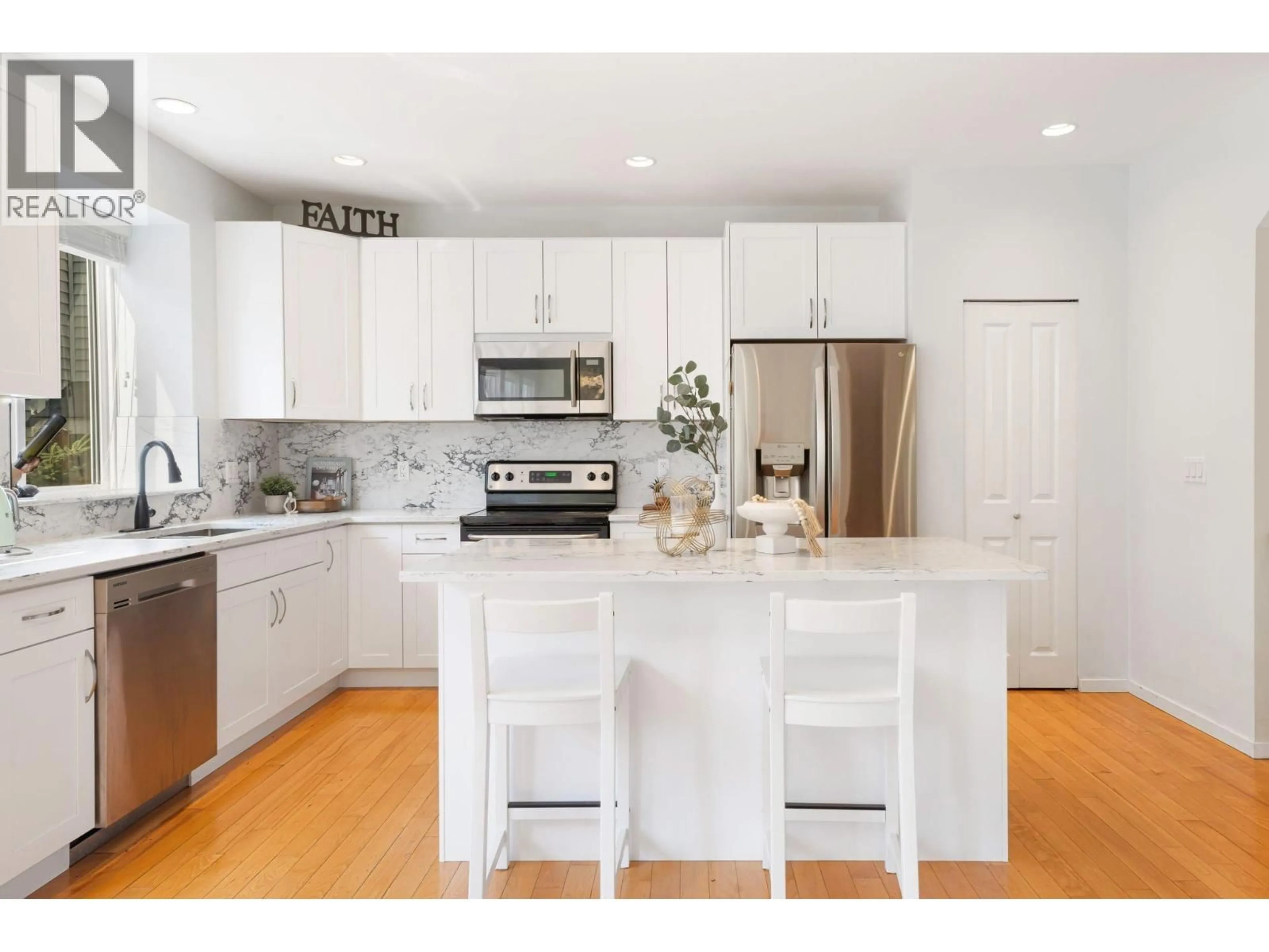 Open concept kitchen, unknown for 513 FOREST PARKWAY, Port Moody British Columbia V3H5M5