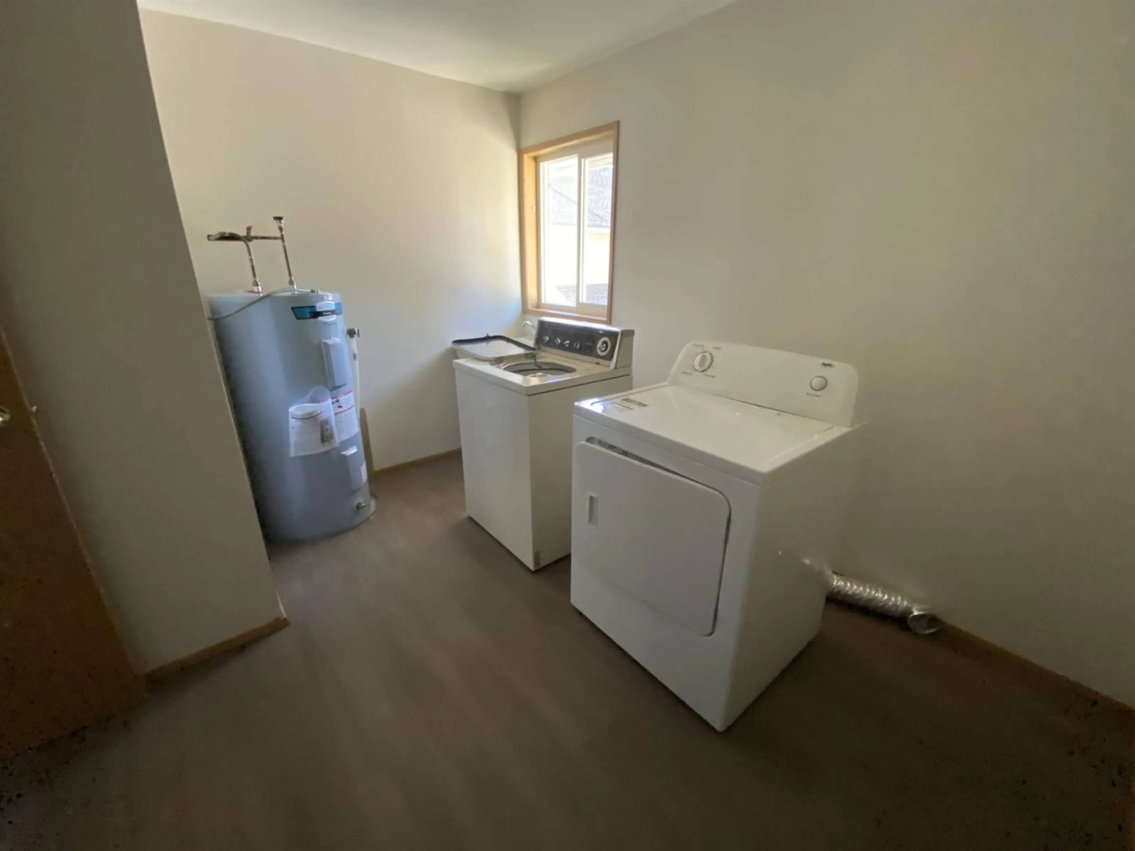 Laundry room for 6 - 32286 7TH AVENUE, Mission British Columbia V2V6K3