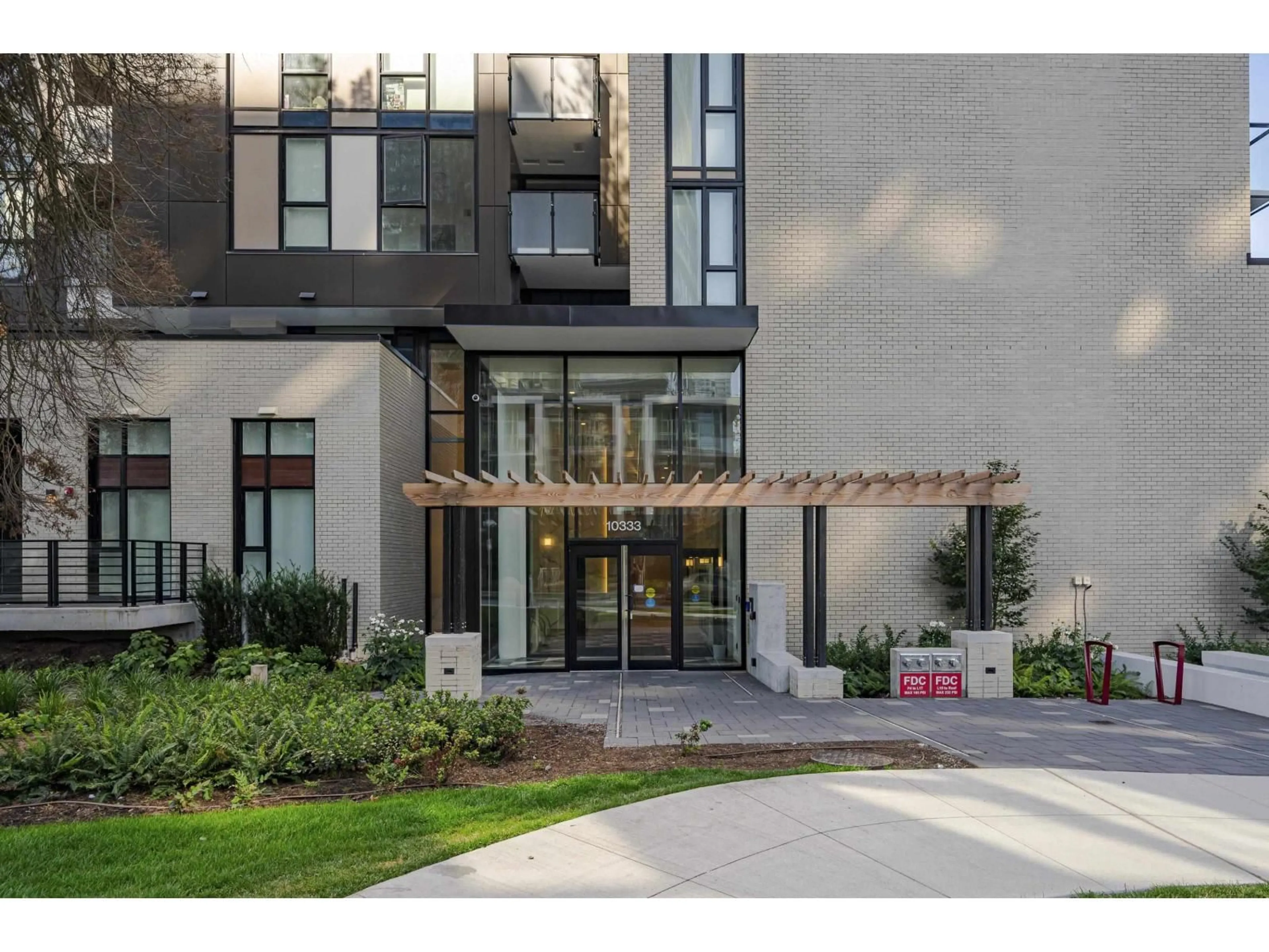 Unknown for 2204 - 10333 133 STREET, Surrey British Columbia V3T0V1