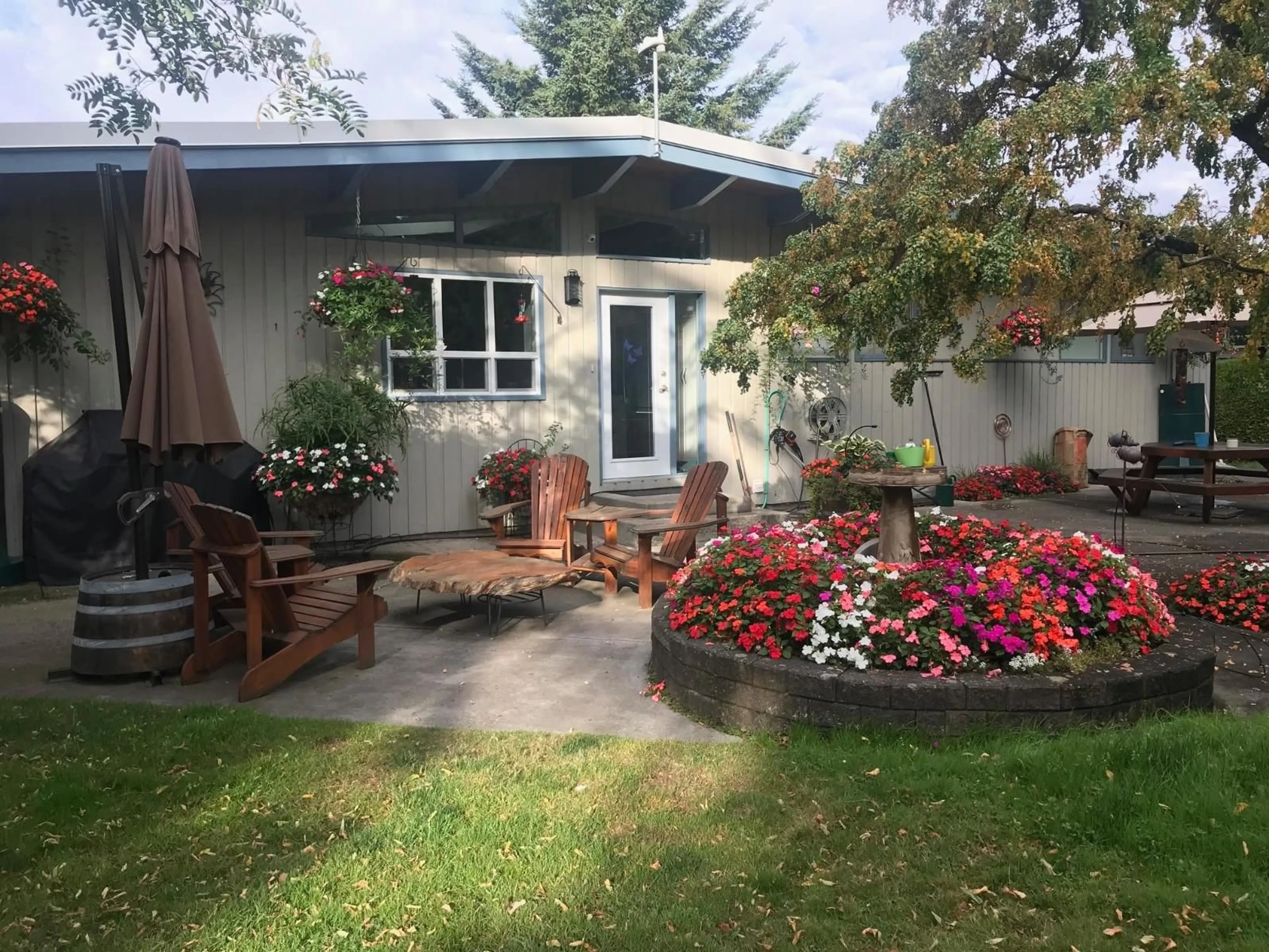 Patio, street for 6572 KEMPSON CRESCENT, Delta British Columbia V4E1R5