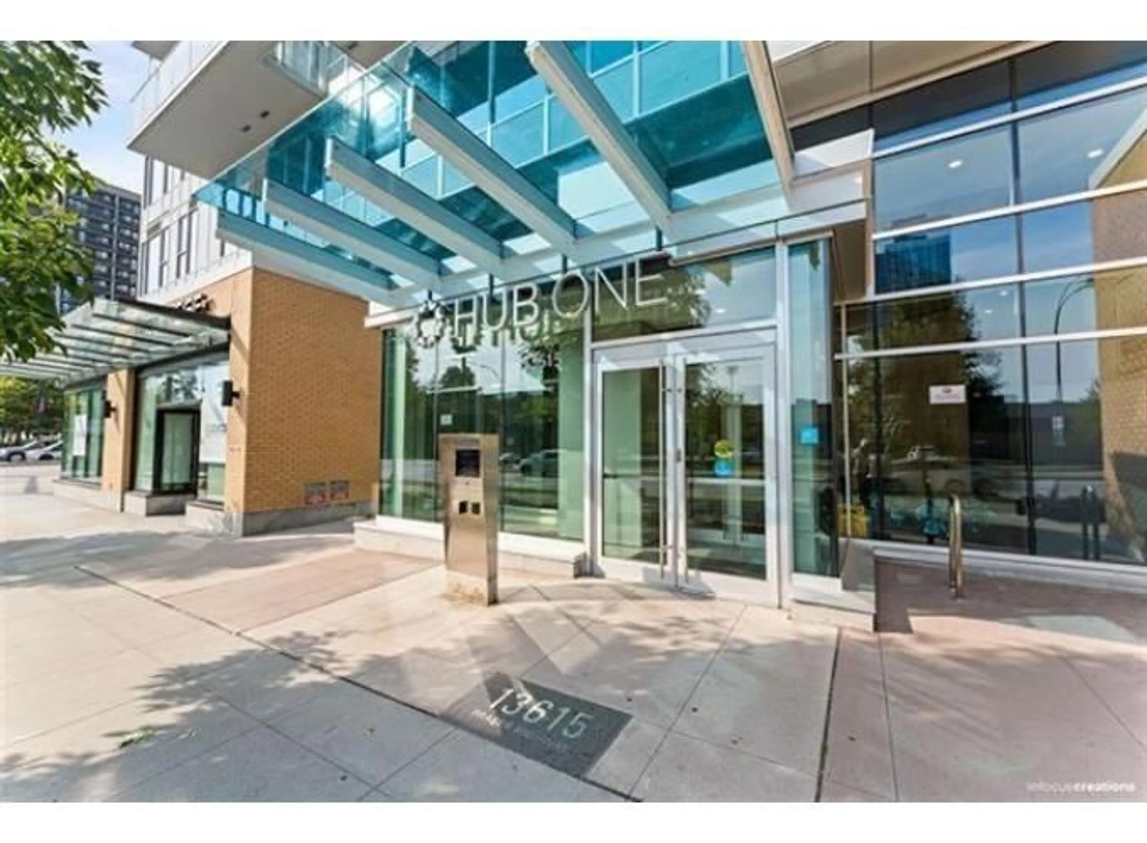 Indoor foyer for 2704 - 13615 FRASER HIGHWAY, Surrey British Columbia V3T0P7