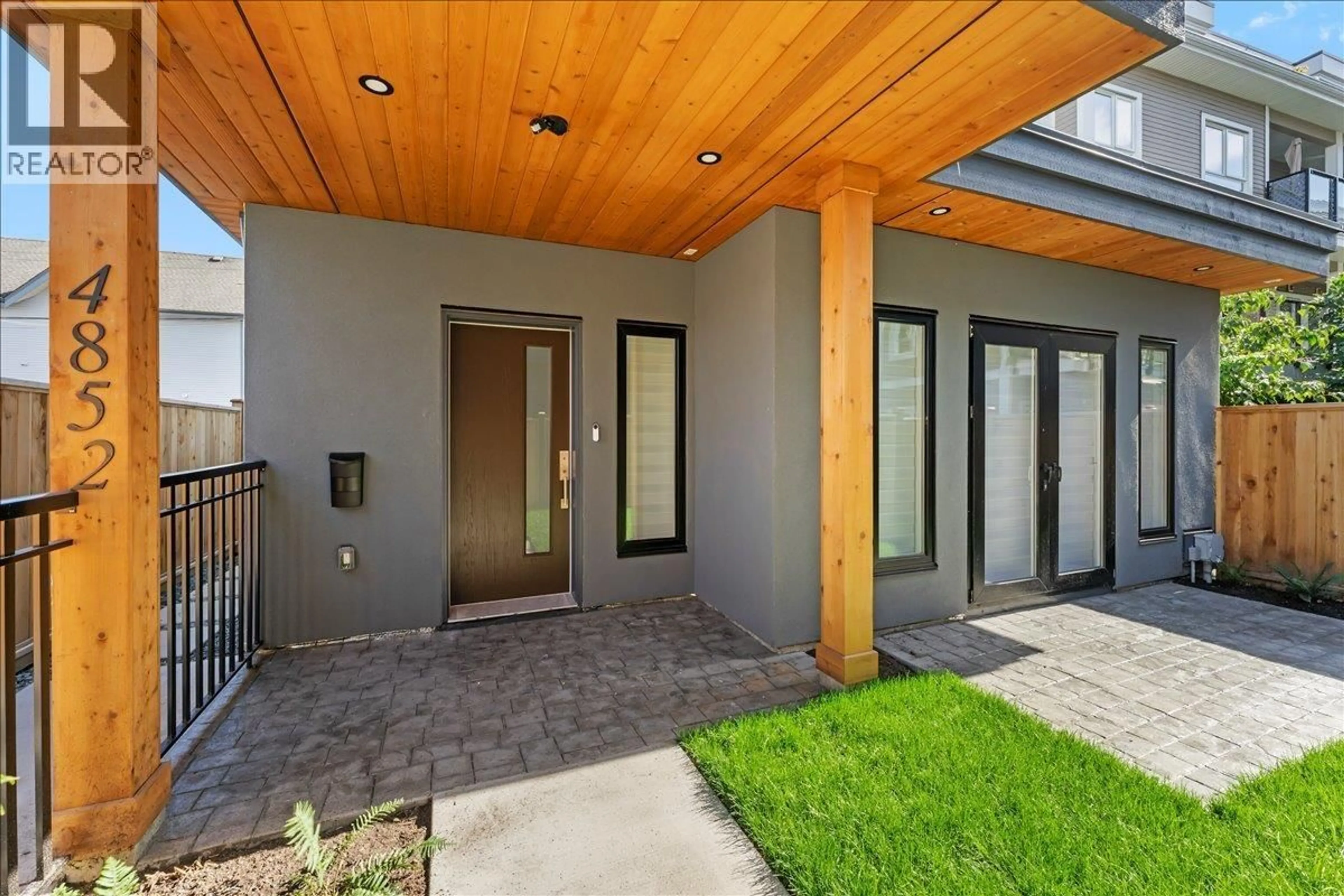 Indoor entryway for 4852 SLOCAN STREET, Vancouver British Columbia V5R2A3