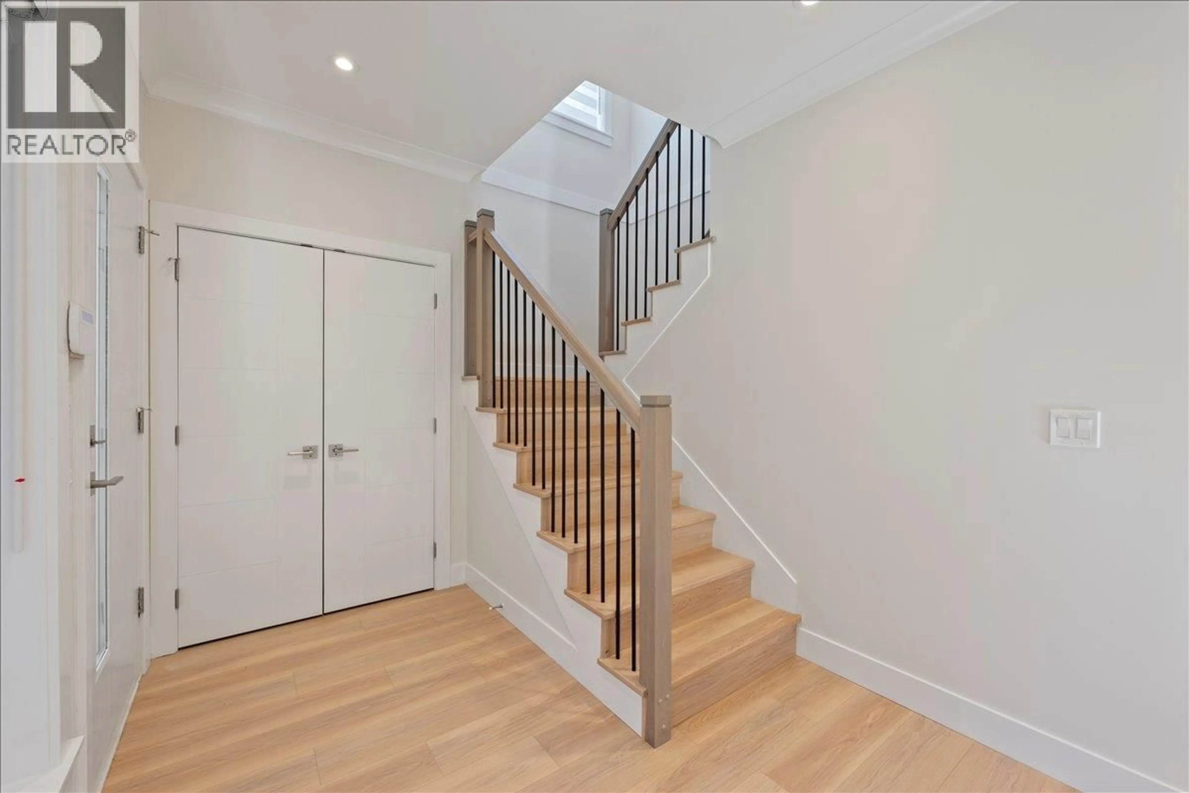 Unknown for 4852 SLOCAN STREET, Vancouver British Columbia V5R2A3