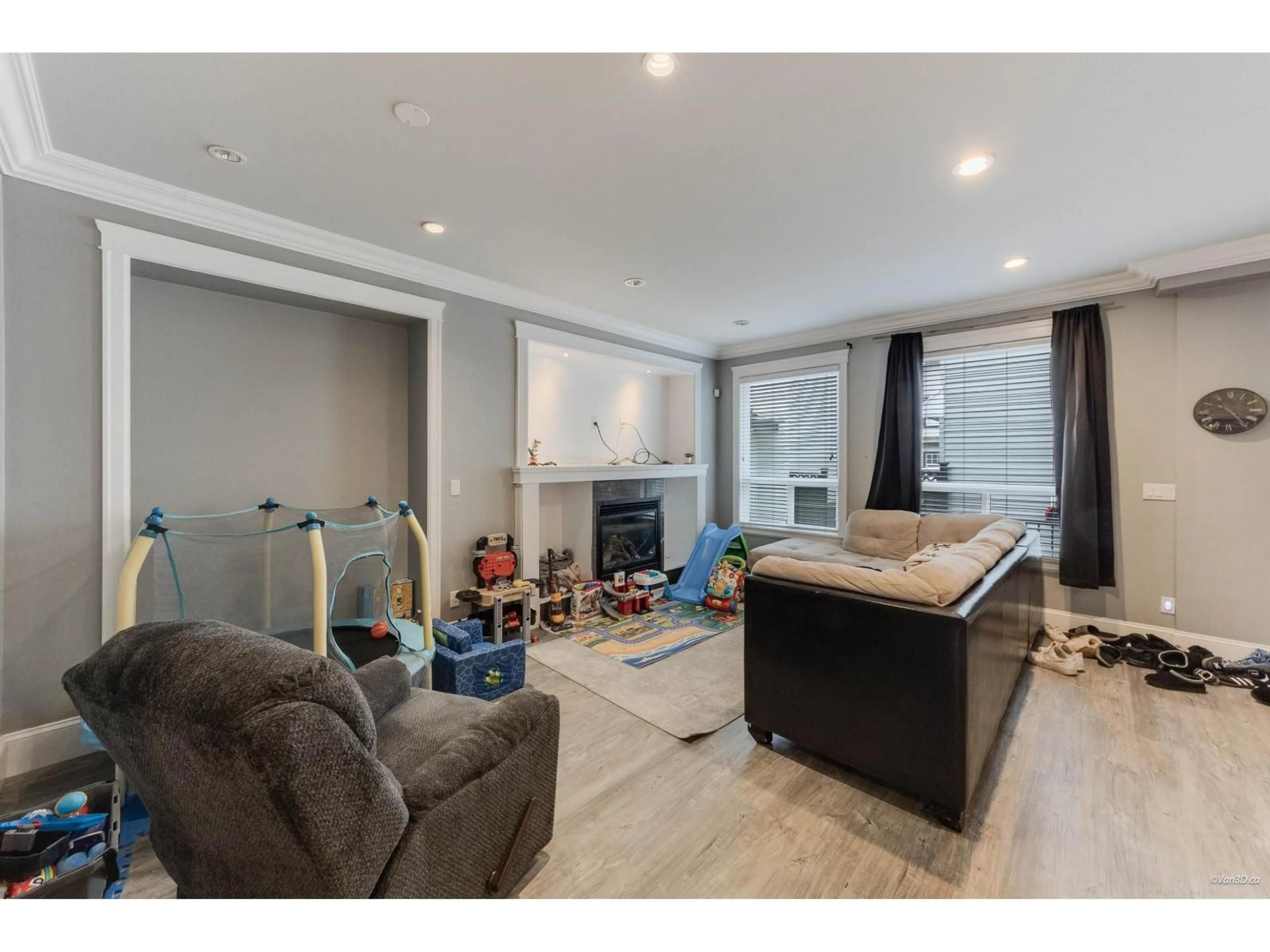 Unknown for 6686 195 STREET, Surrey British Columbia V4N5T4