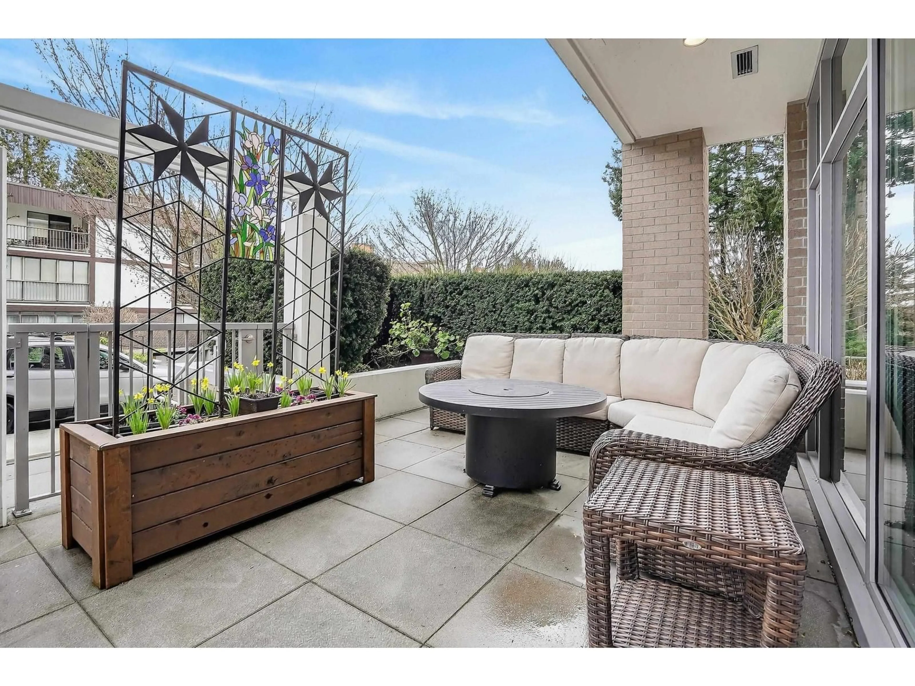 Patio, street for 103 - 1501 VIDAL STREET, White Rock British Columbia V4B0B5