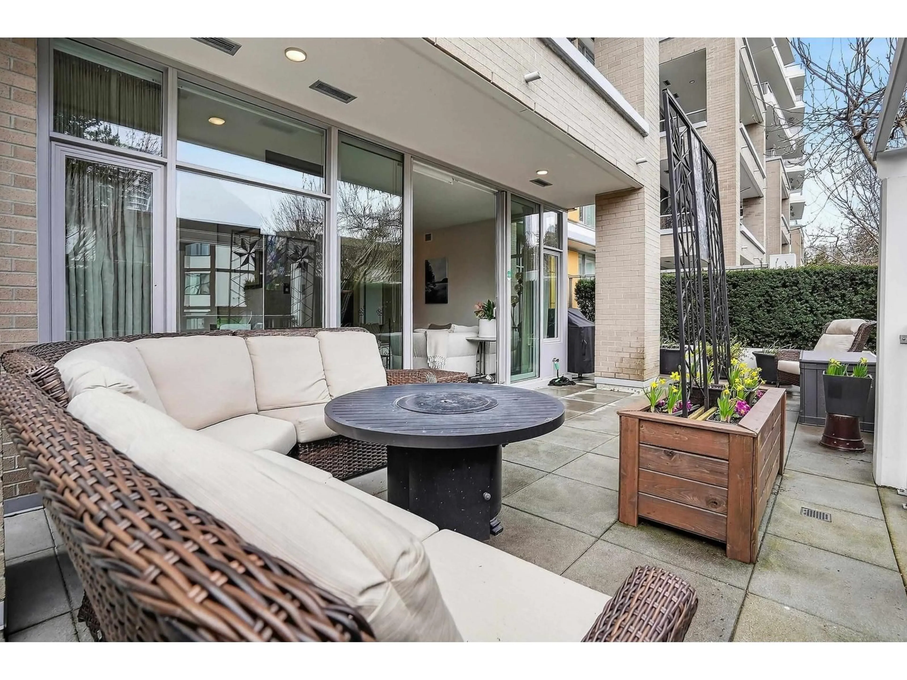 Patio, street for 103 - 1501 VIDAL STREET, White Rock British Columbia V4B0B5