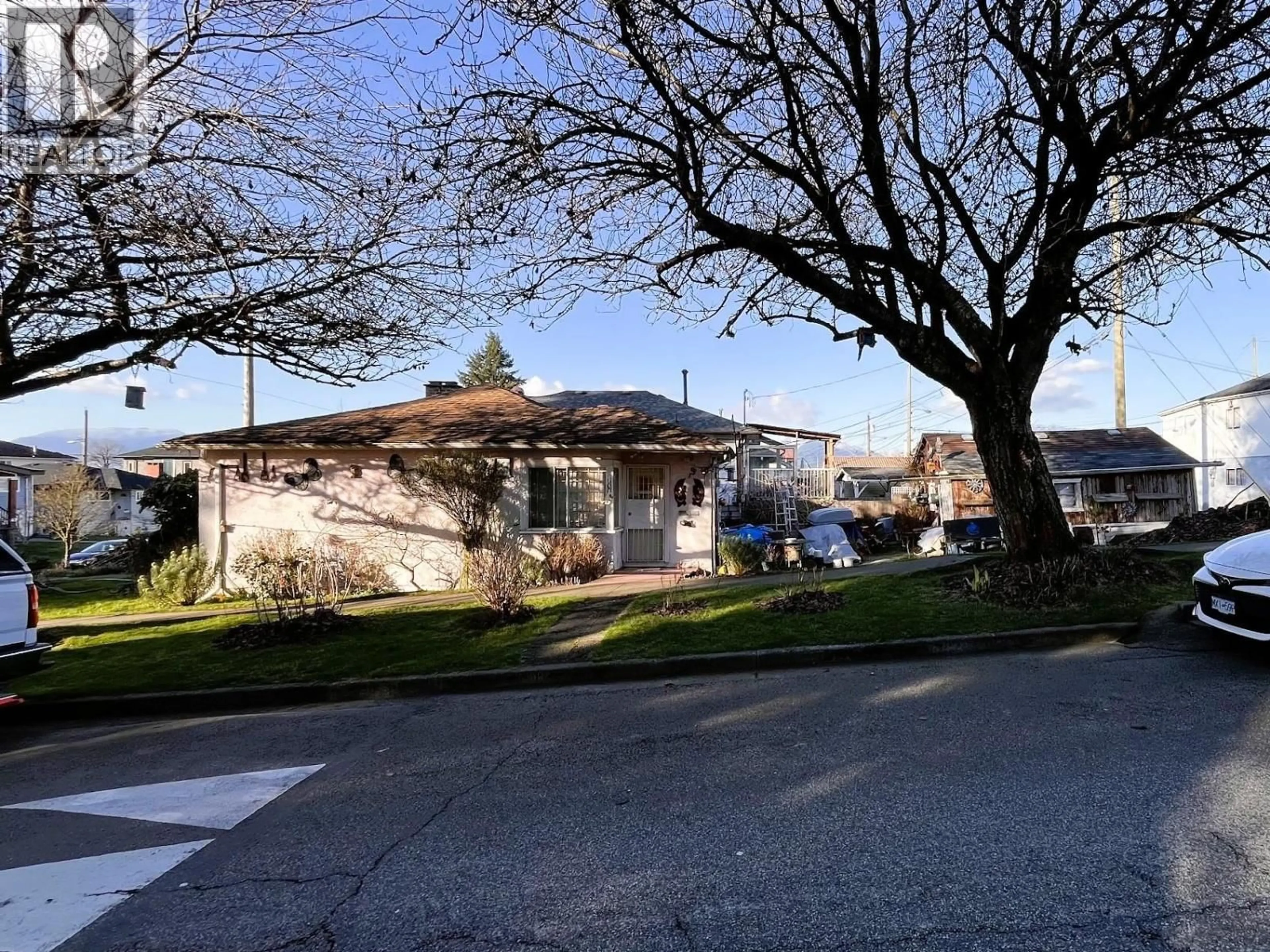 Unknown for 3996 LILLOOET STREET, Vancouver British Columbia V5R2E8