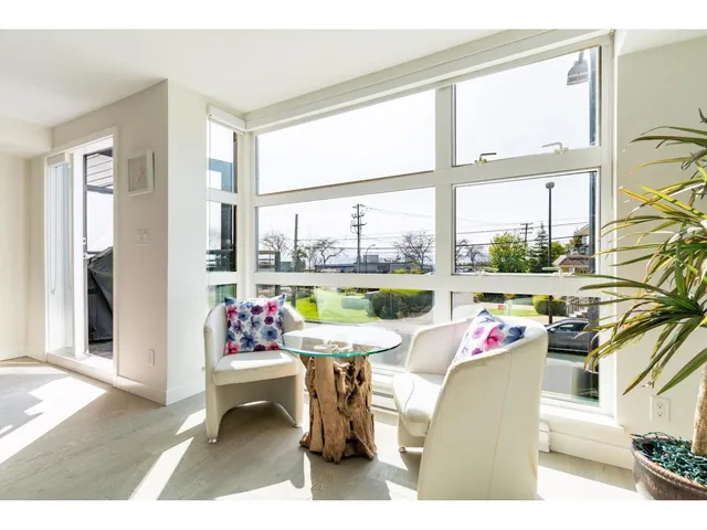 203 - 1160 OXFORD STREET, White Rock 4