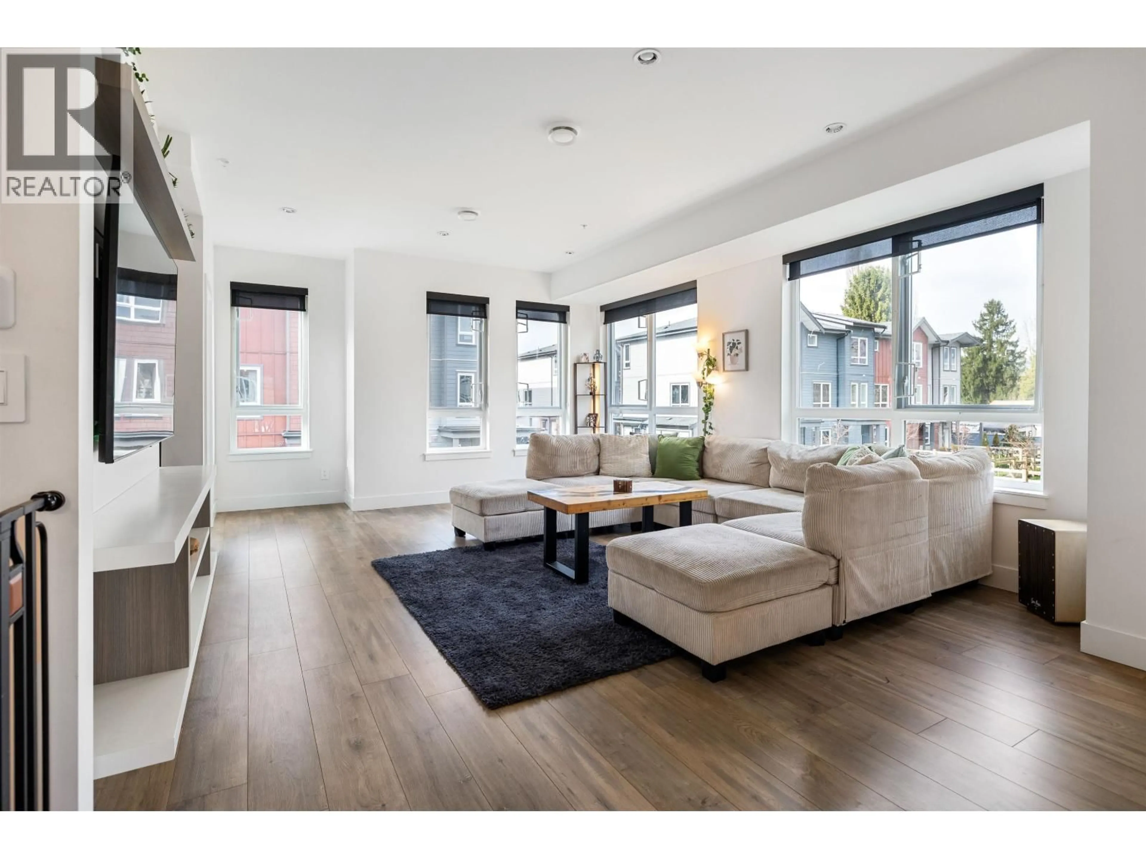 Living room with furniture, unknown for 8 - 11851 232 STREET, Maple Ridge British Columbia V2X6S8