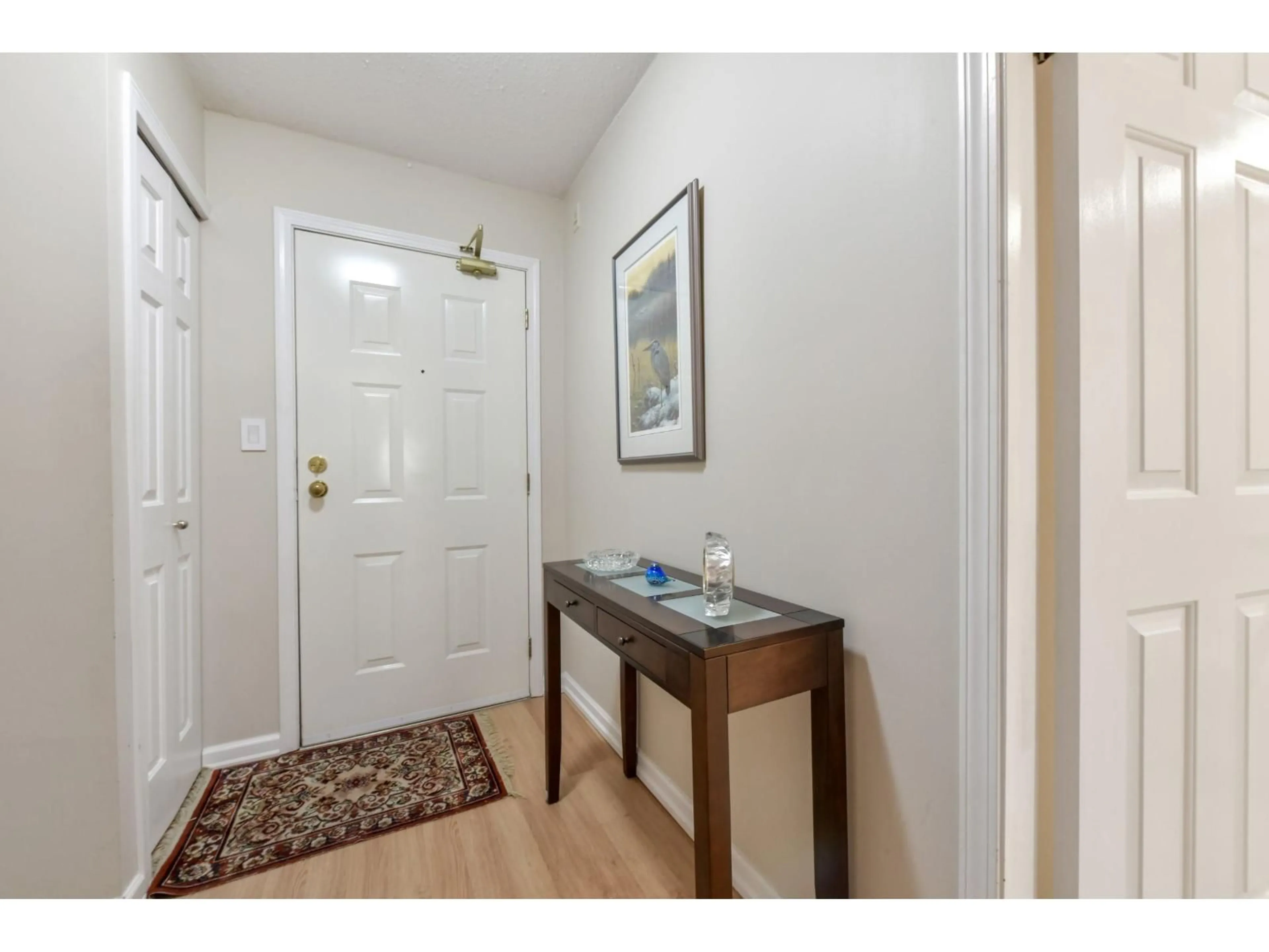 Indoor entryway for 303 - 15130 ROPER AVENUE, White Rock British Columbia V4B2E7
