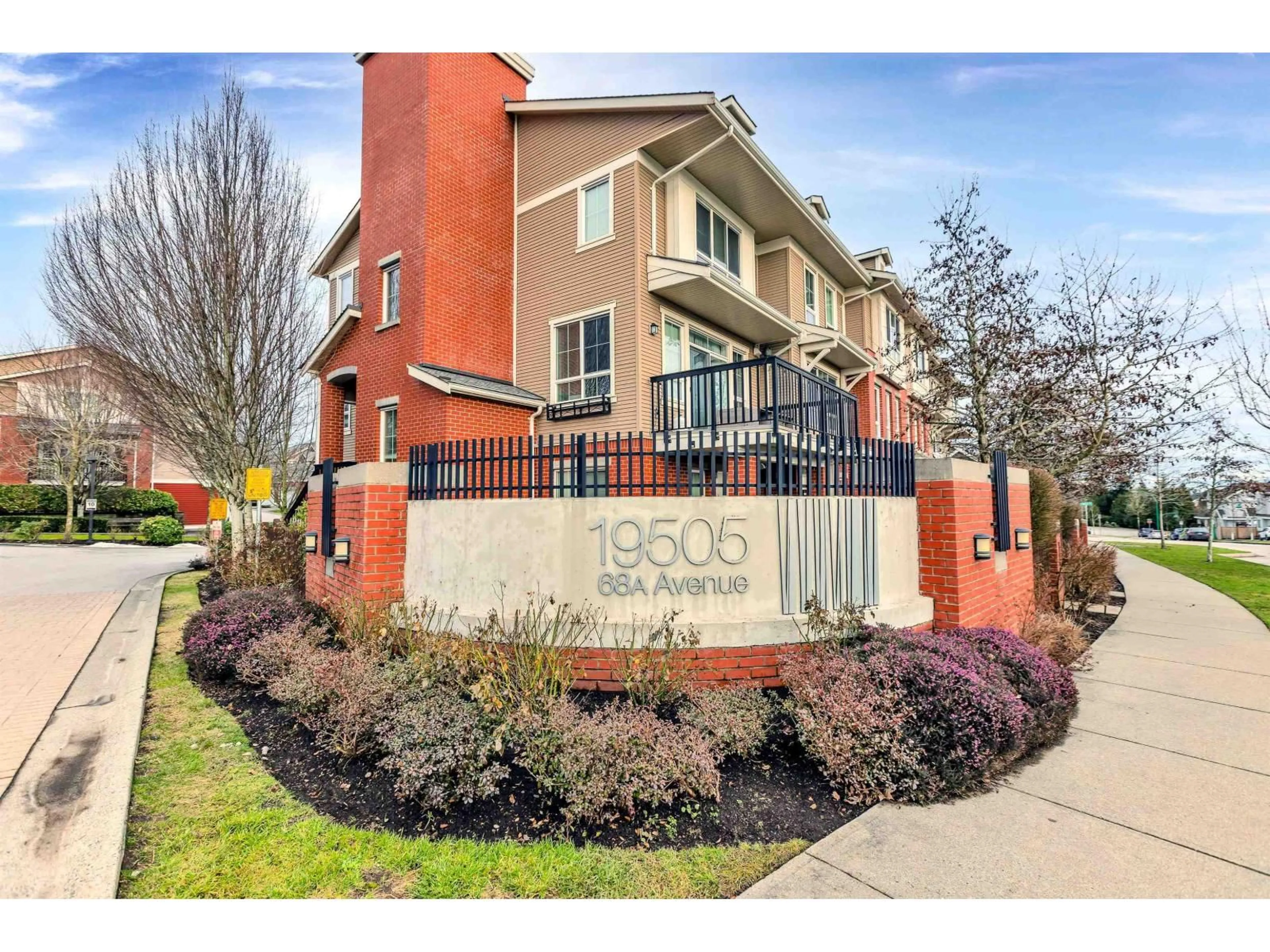 Unknown for 6 - 19505 68A AVENUE, Surrey British Columbia V4N6K3