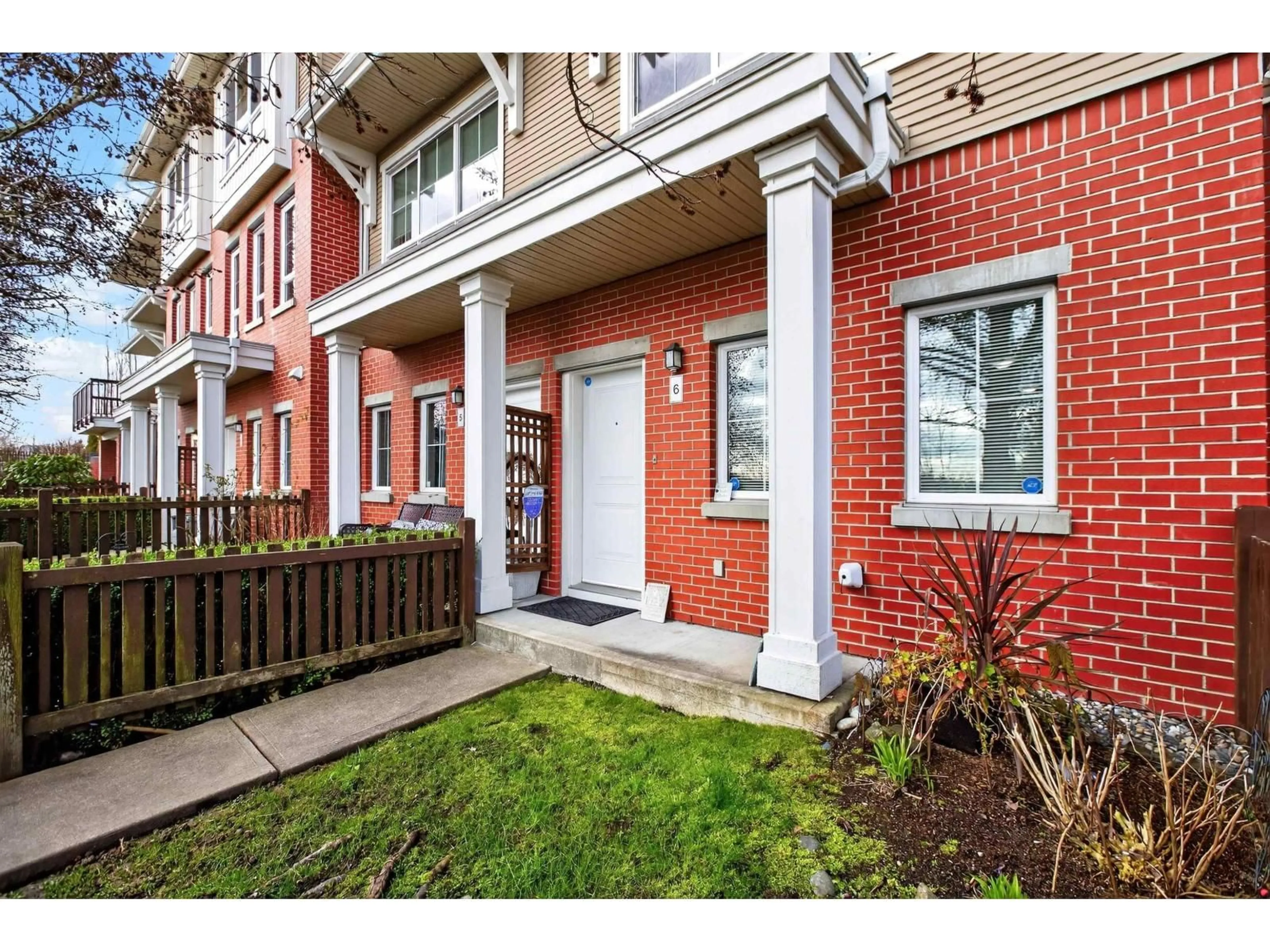 Unknown for 6 - 19505 68A AVENUE, Surrey British Columbia V4N6K3