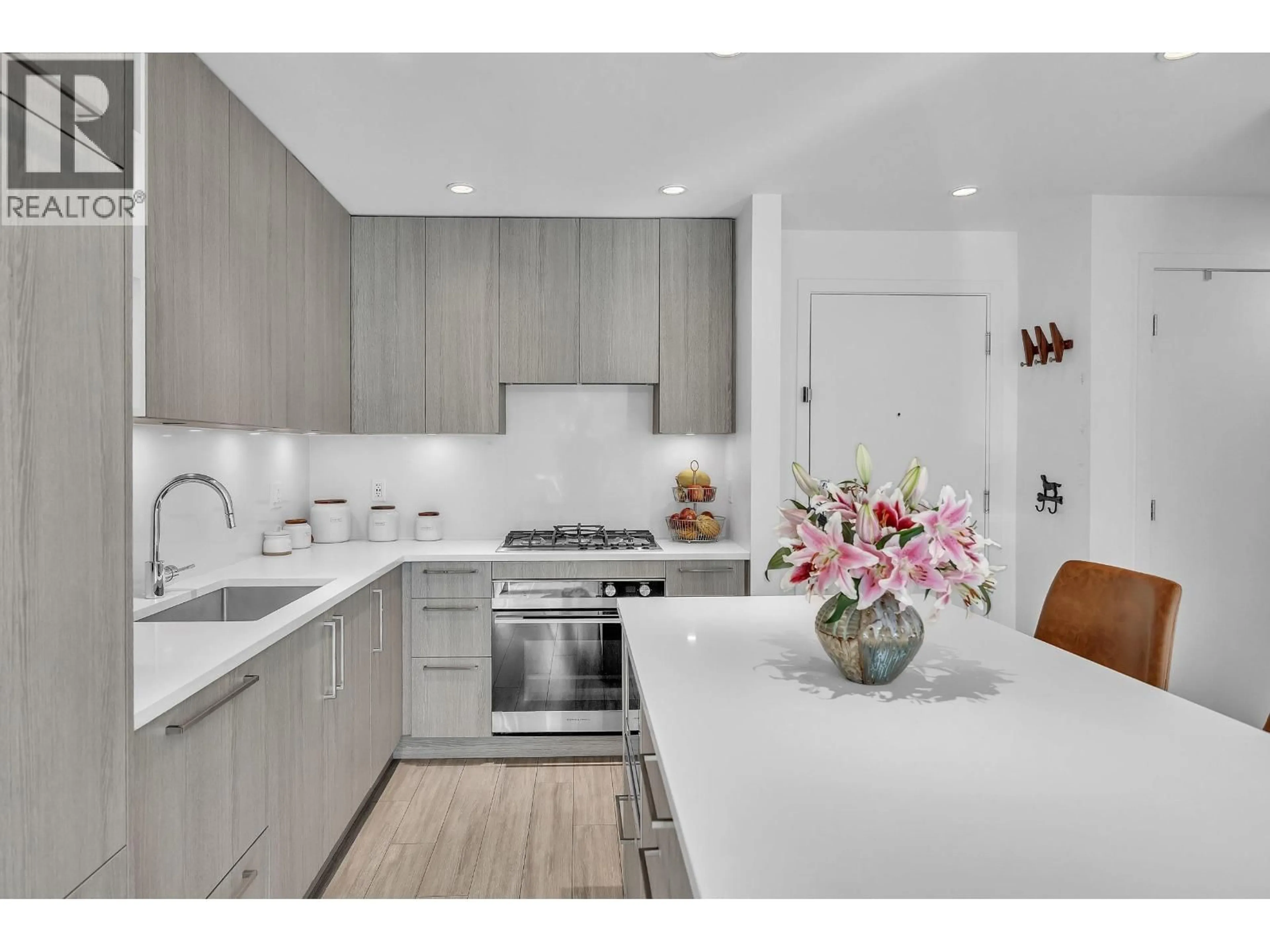 Open concept kitchen, unknown for 205 - 733 3RD STREET, North Vancouver British Columbia V7L1G8