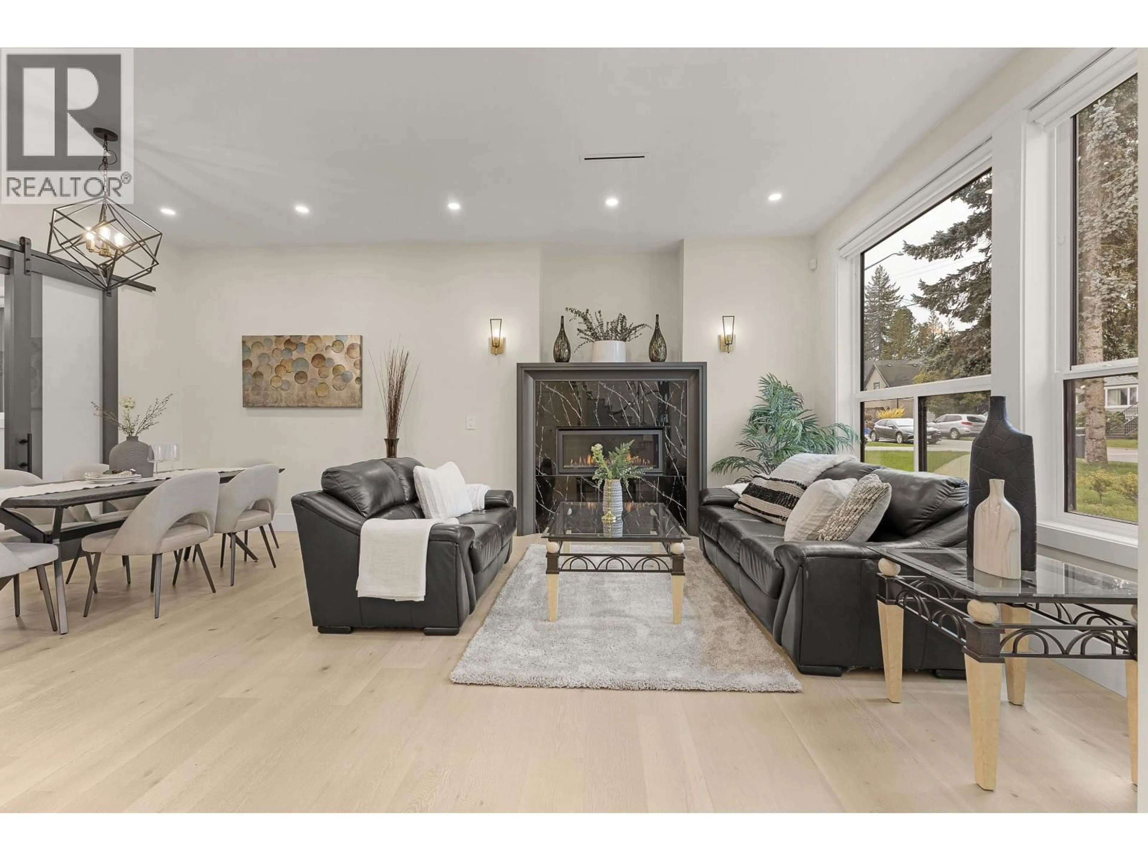 Living room with furniture, unknown for 841 RONDEAU ST STREET, Coquitlam British Columbia V3J5Z4