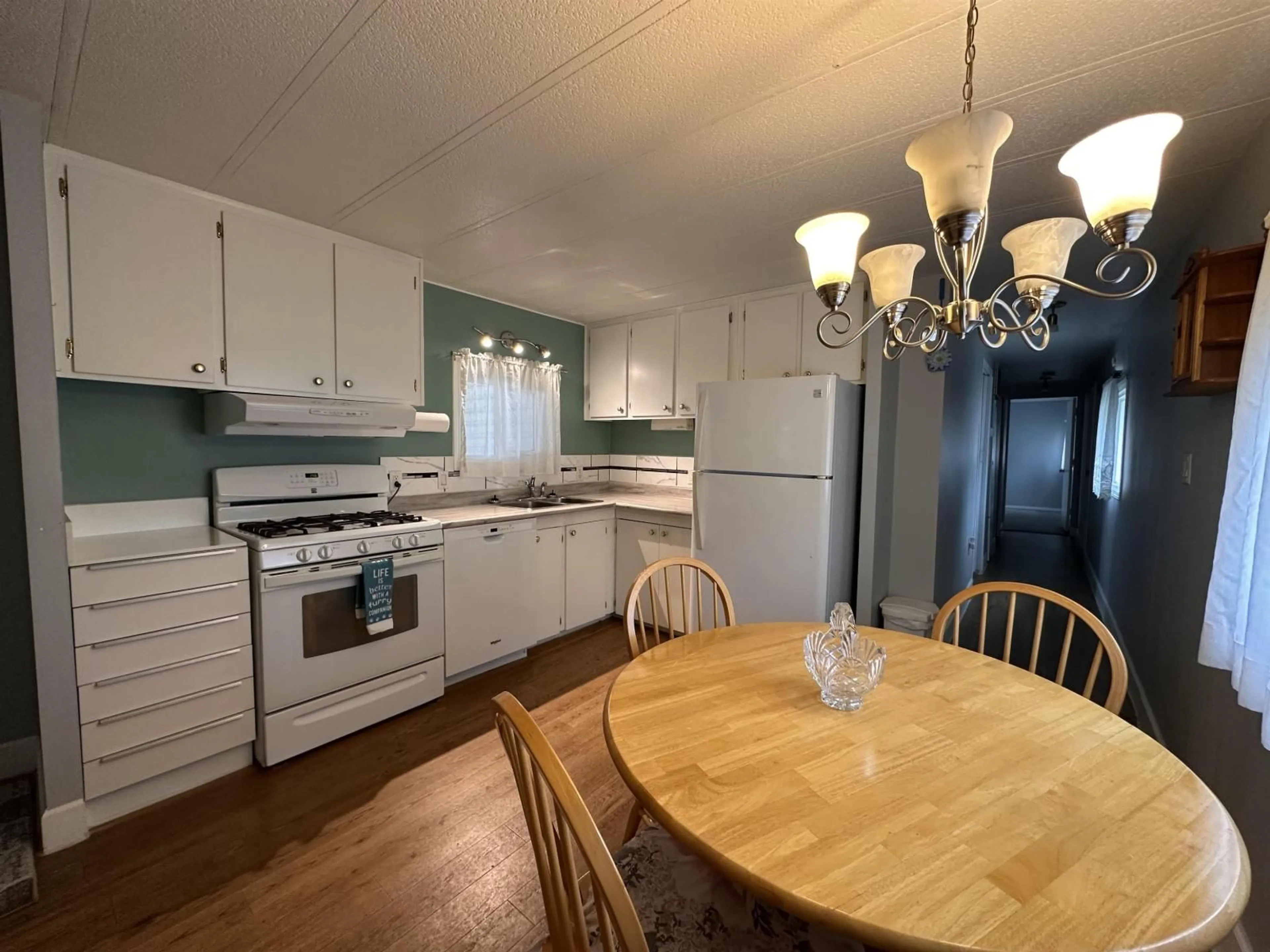 Standard kitchen, unknown for 17 - 62780 FLOOD HOPE ROAD, Hope British Columbia V0X1L2