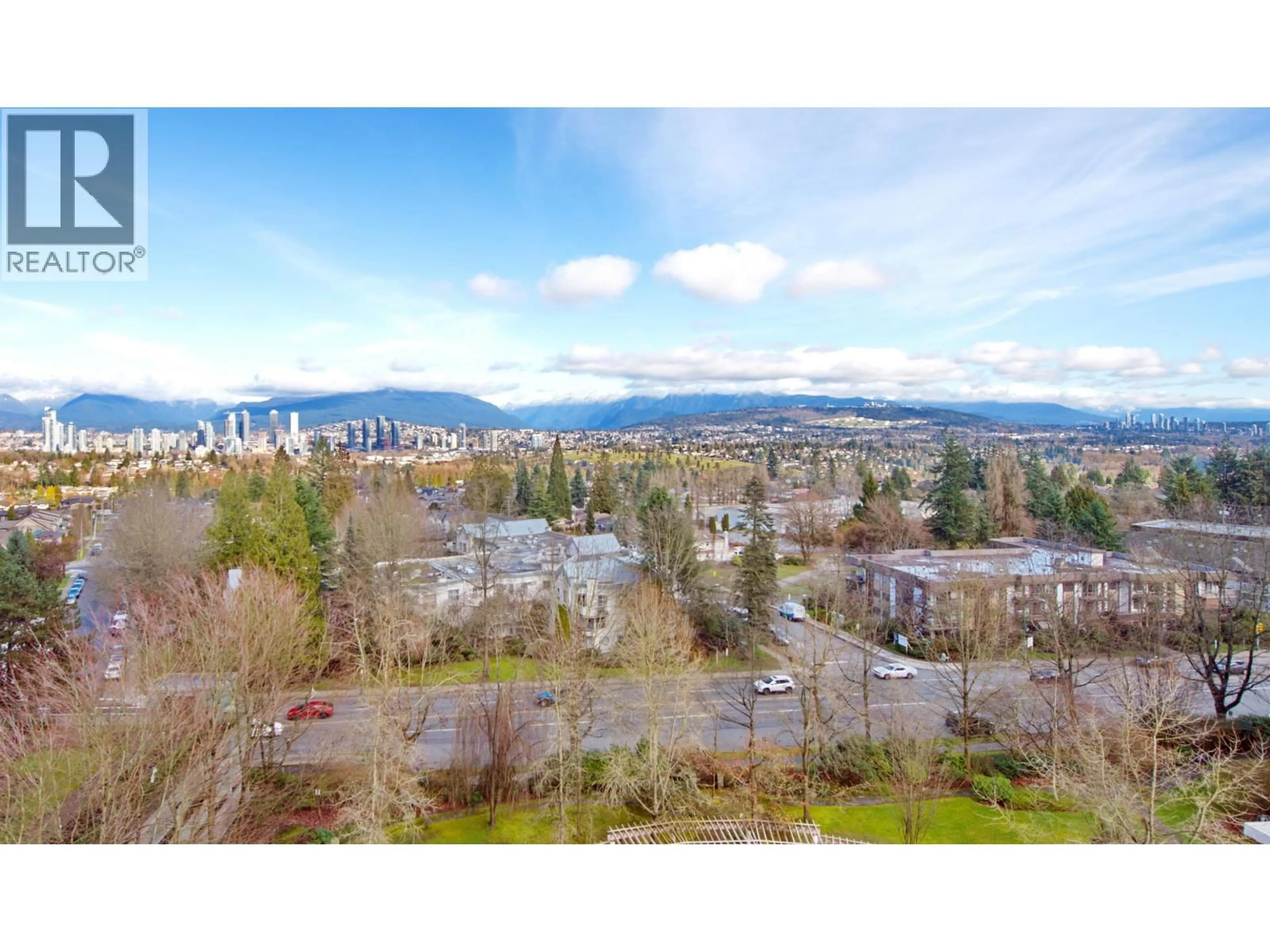 A pic from outside/outdoor area/front of a property/back of a property/a pic from drone, mountain view for 1007 - 5899 WILSON AVENUE, Burnaby British Columbia V5H4R9