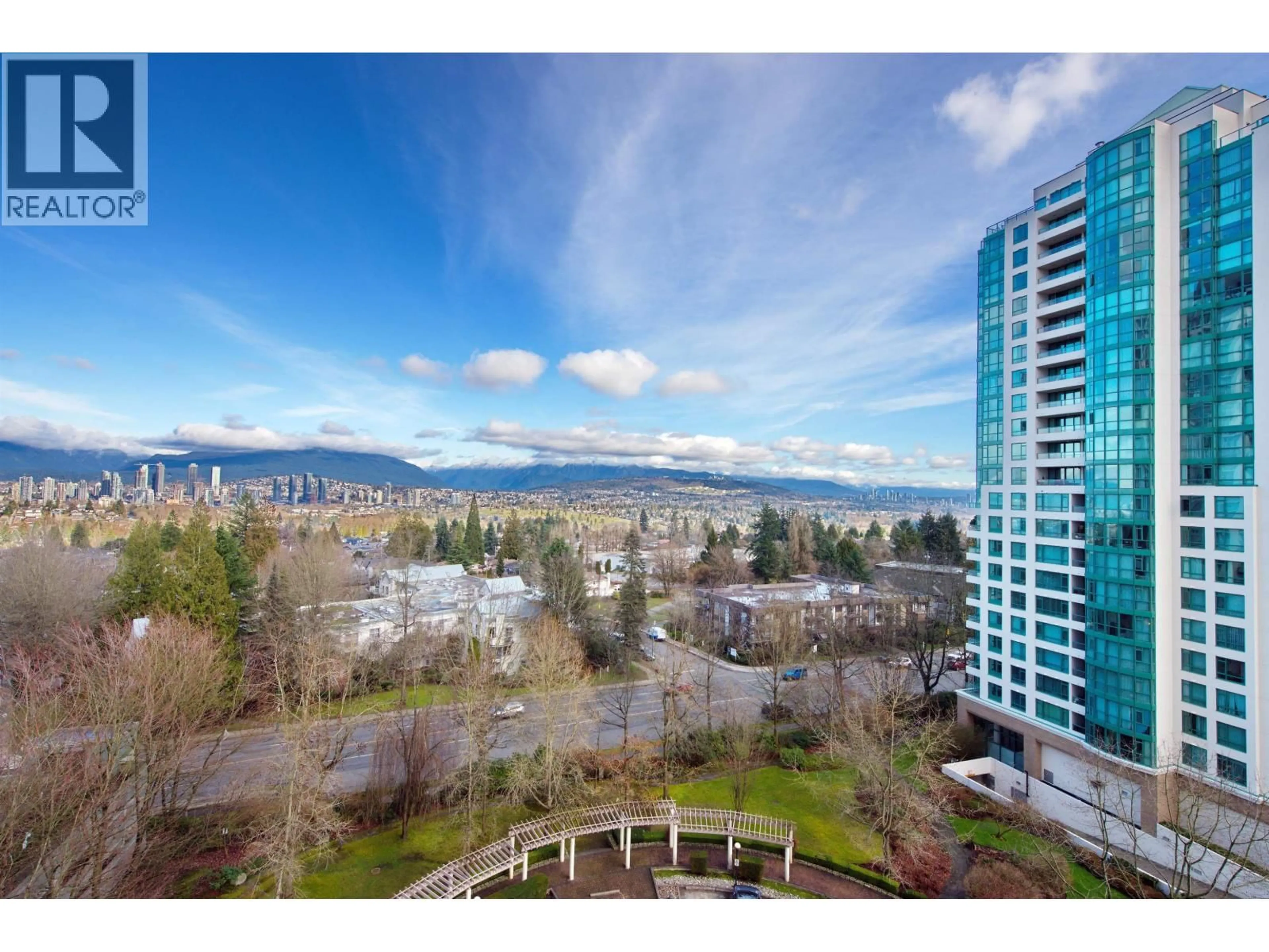 A pic from outside/outdoor area/front of a property/back of a property/a pic from drone, unknown for 1007 - 5899 WILSON AVENUE, Burnaby British Columbia V5H4R9