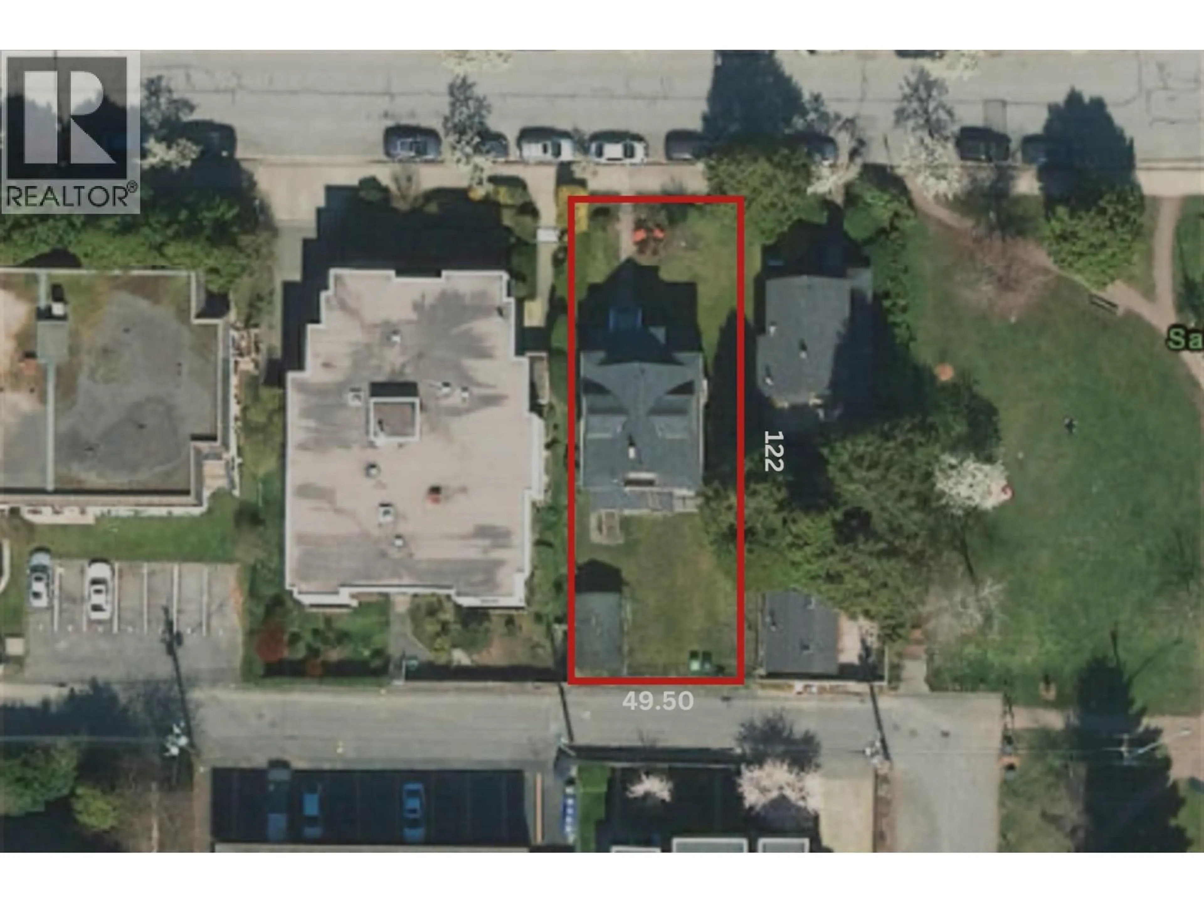 A pic from outside/outdoor area/front of a property/back of a property/a pic from drone, street for 654 7TH AVENUE, Vancouver British Columbia V5T1P1
