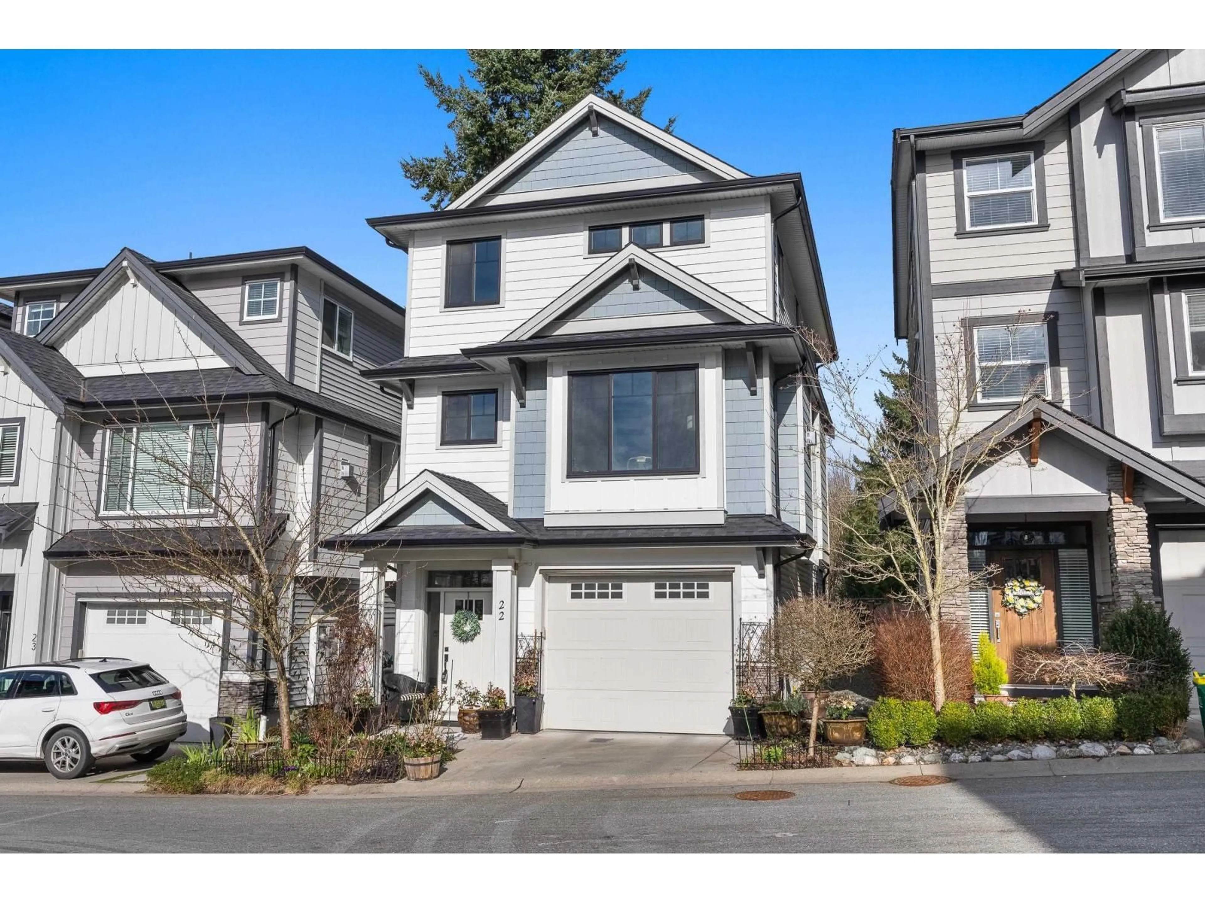 Home with vinyl exterior material, street for 22 - 4295 OLD CLAYBURN ROAD, Abbotsford British Columbia V3G0G4