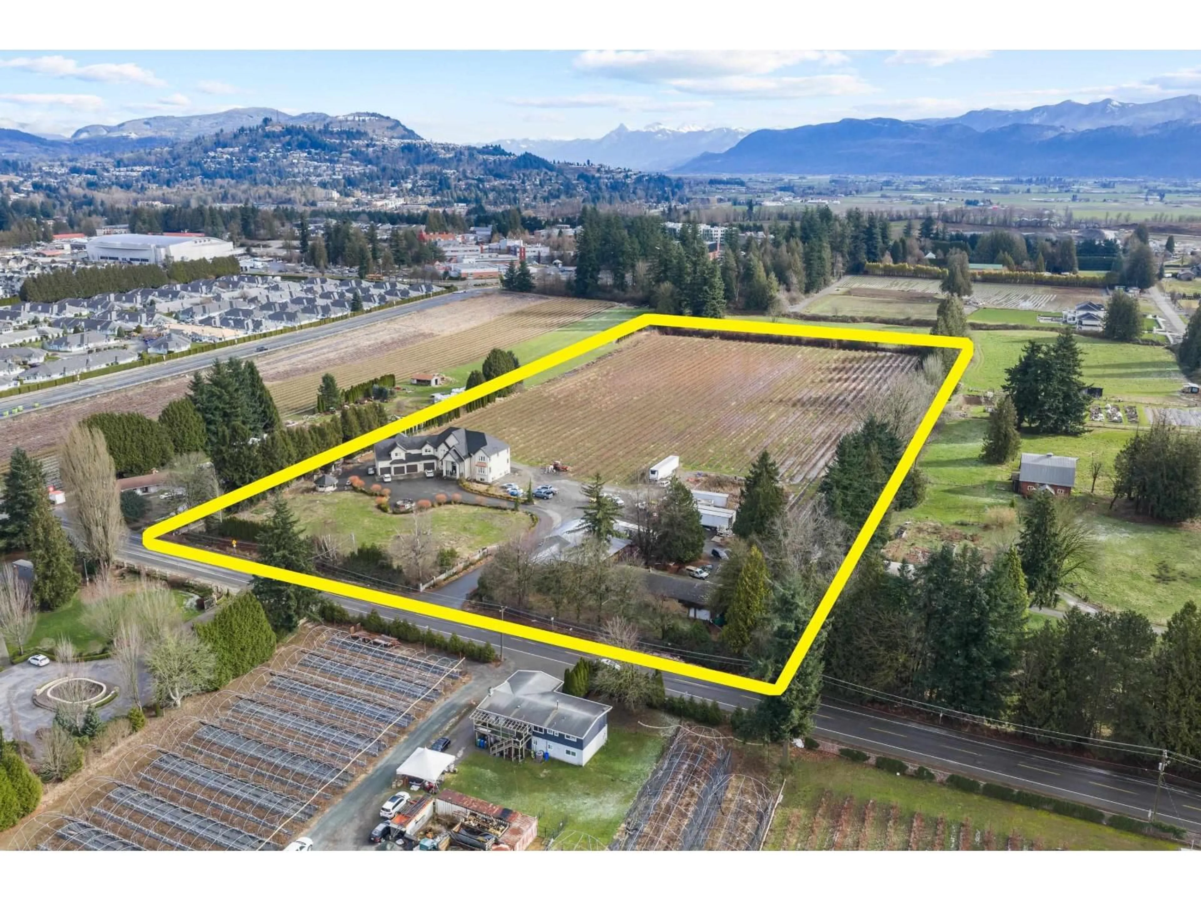 A pic from outside/outdoor area/front of a property/back of a property/a pic from drone, mountain view for 1264 MCCALLUM ROAD, Abbotsford British Columbia V2S8A3