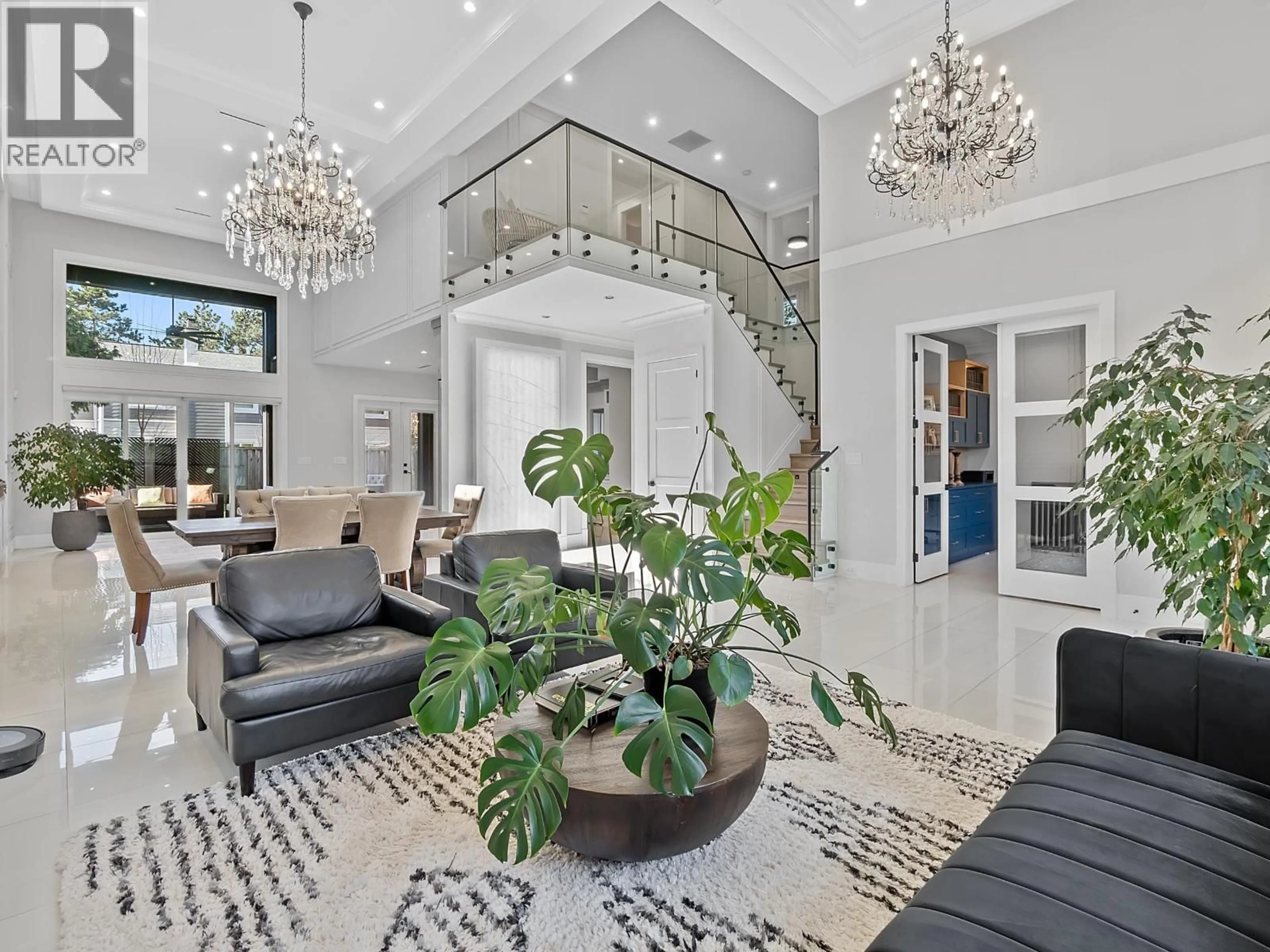 Indoor foyer for 9591 FLORIMOND ROAD, Richmond British Columbia V7E1M2