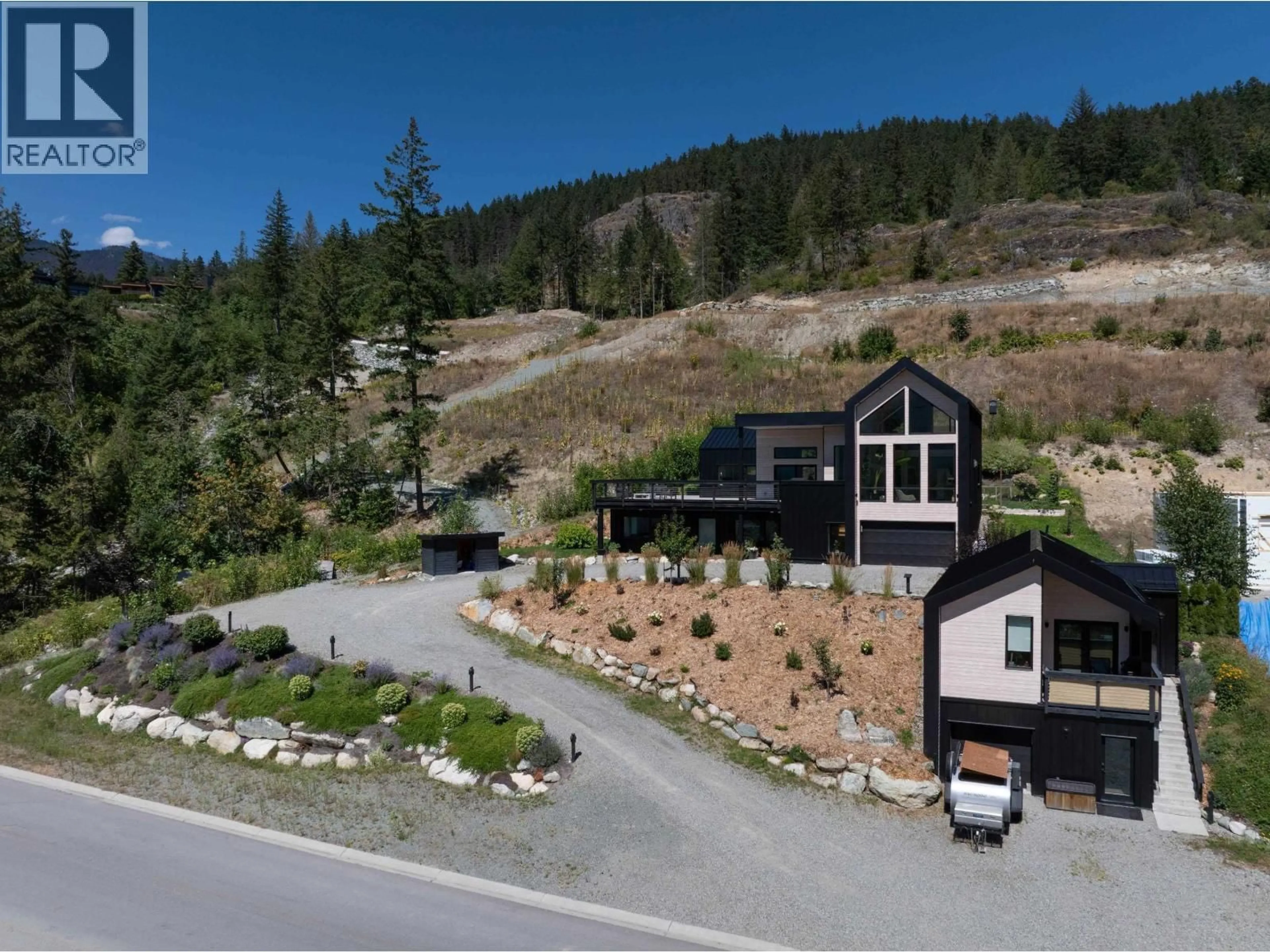 A pic from outside/outdoor area/front of a property/back of a property/a pic from drone, mountain view for 7676 CERULEAN DRIVE, Pemberton British Columbia V0N2L3
