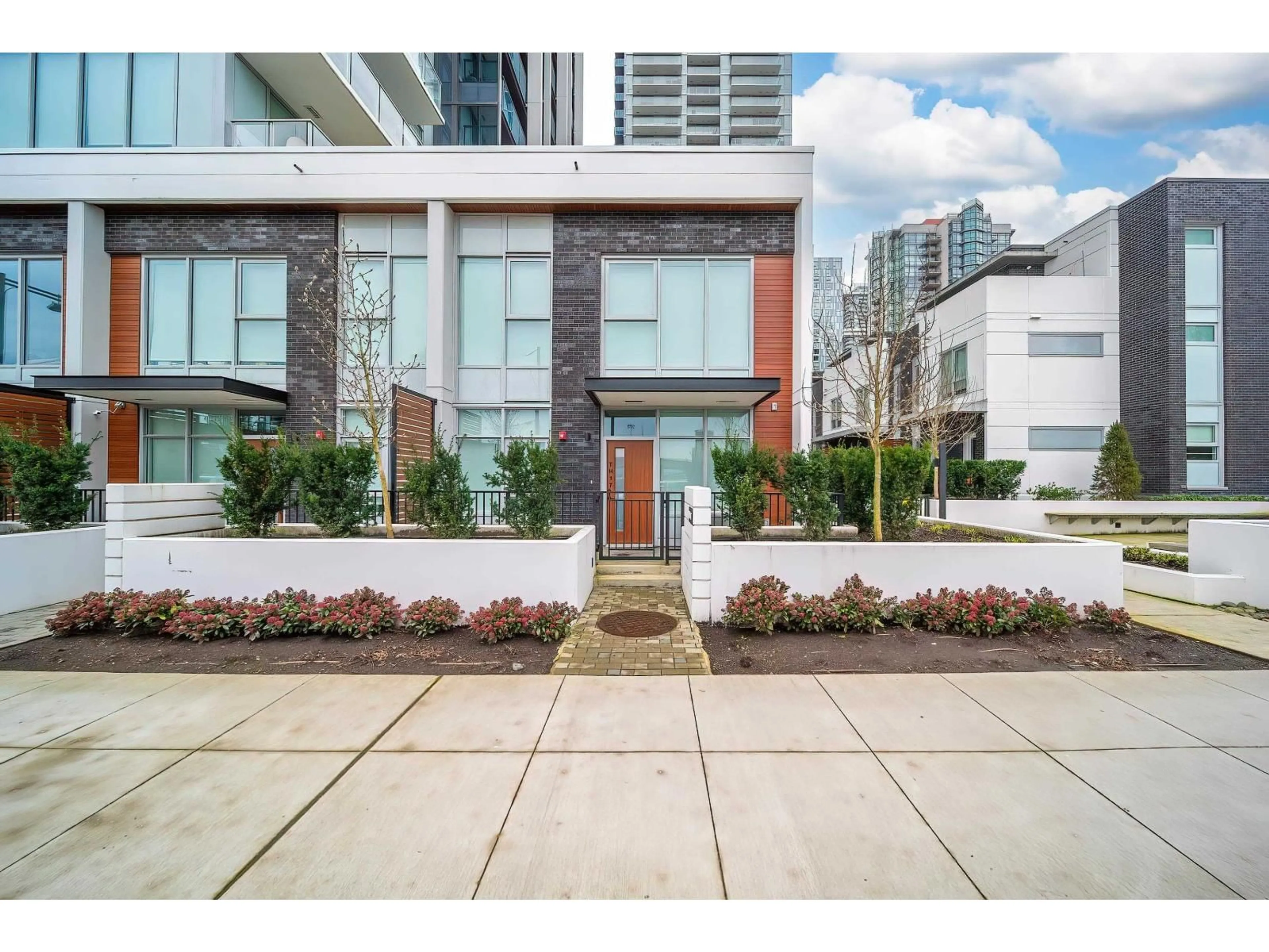 Patio, street for TH17 - 13428 105 AVE, Surrey British Columbia V3T0S6