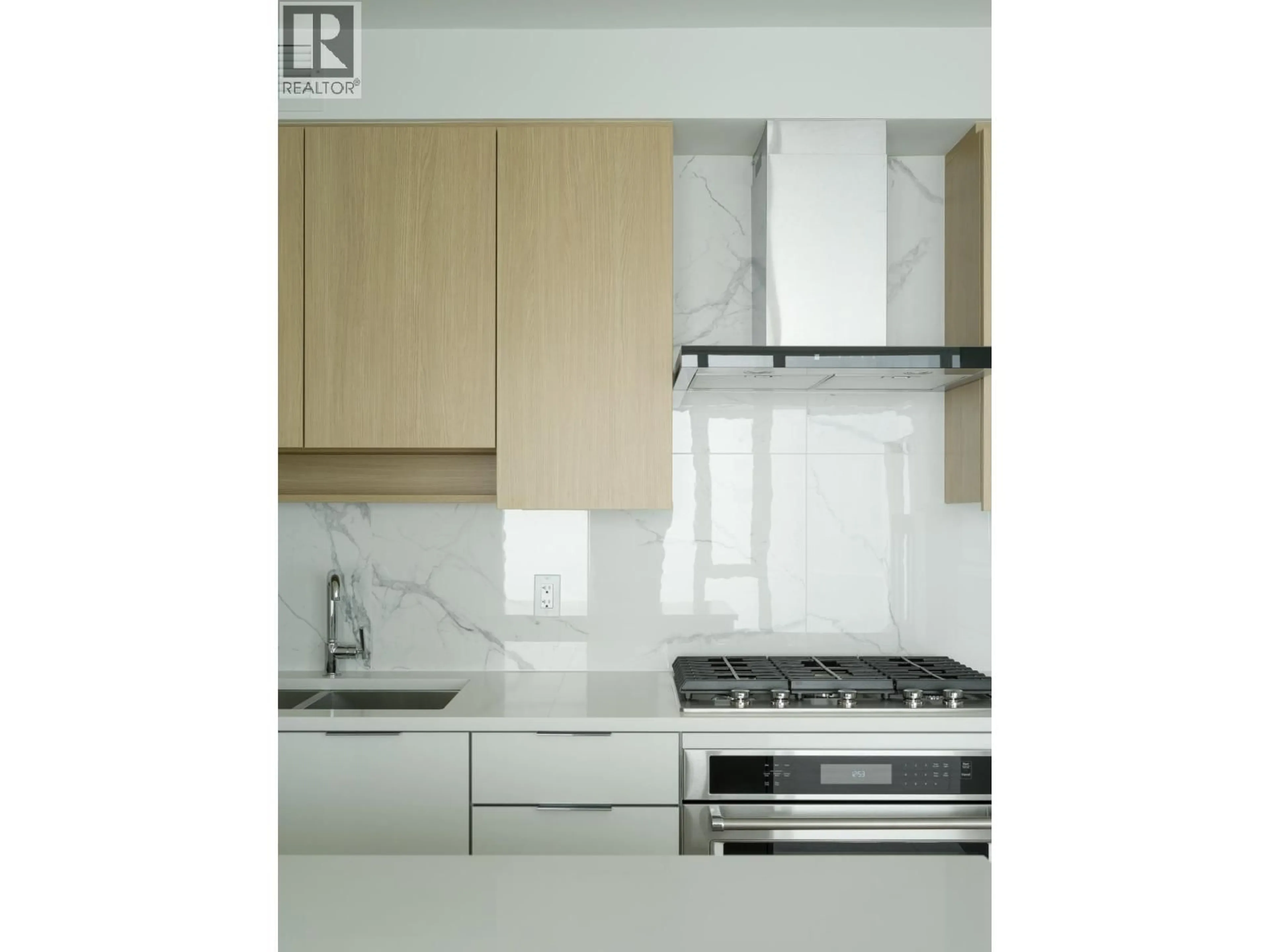 Standard kitchen, unknown for 1904 - 7683 PARK CRESCENT, Burnaby British Columbia V3N0J4