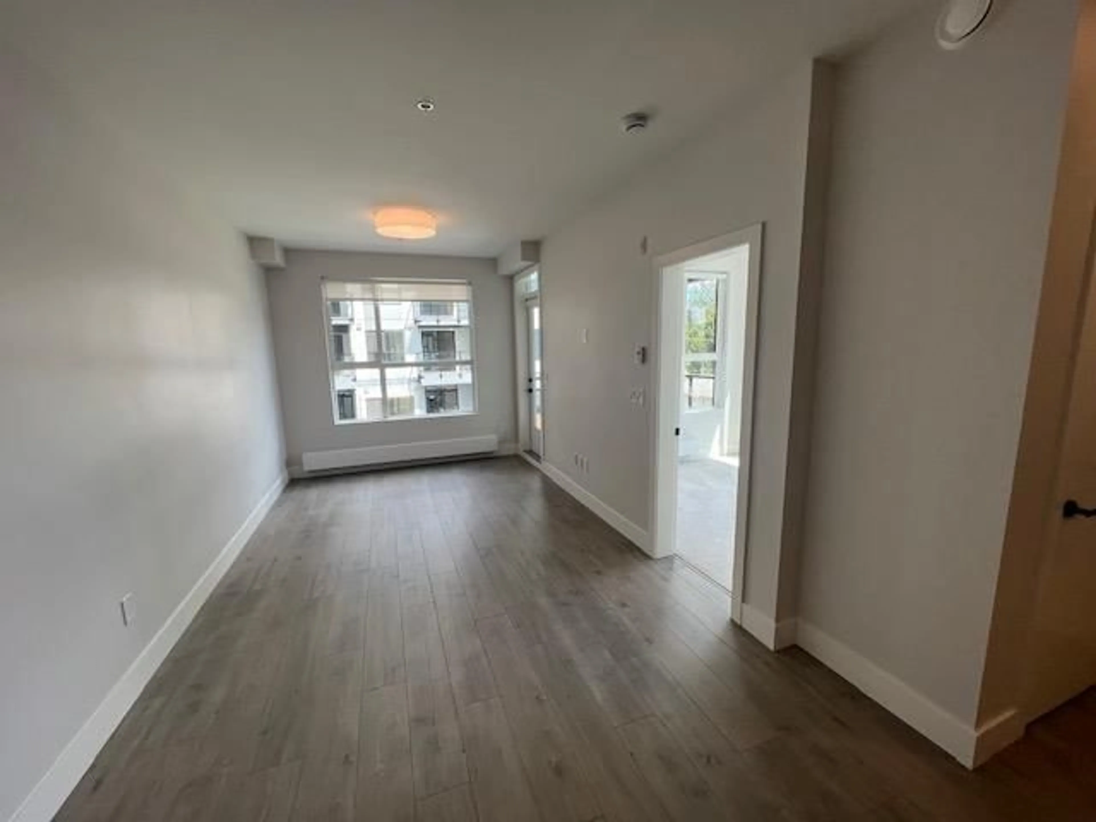A pic of a room for 304 - 13458 95 AVENUE, Surrey British Columbia V3V0H1