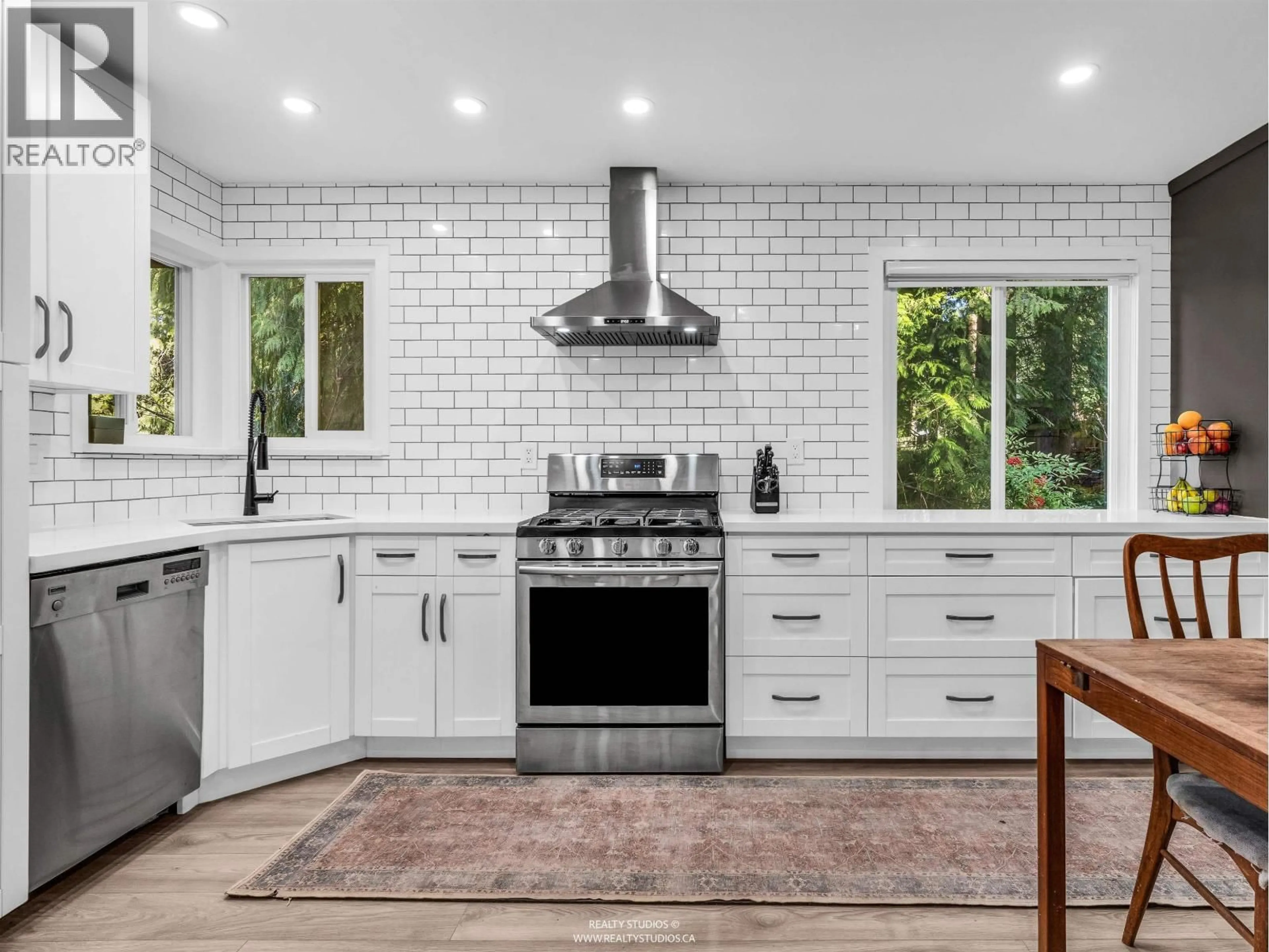 Open concept kitchen, ceramic/tile floor for 11 - 2590 AUSTIN AVENUE, Coquitlam British Columbia V3K5X4