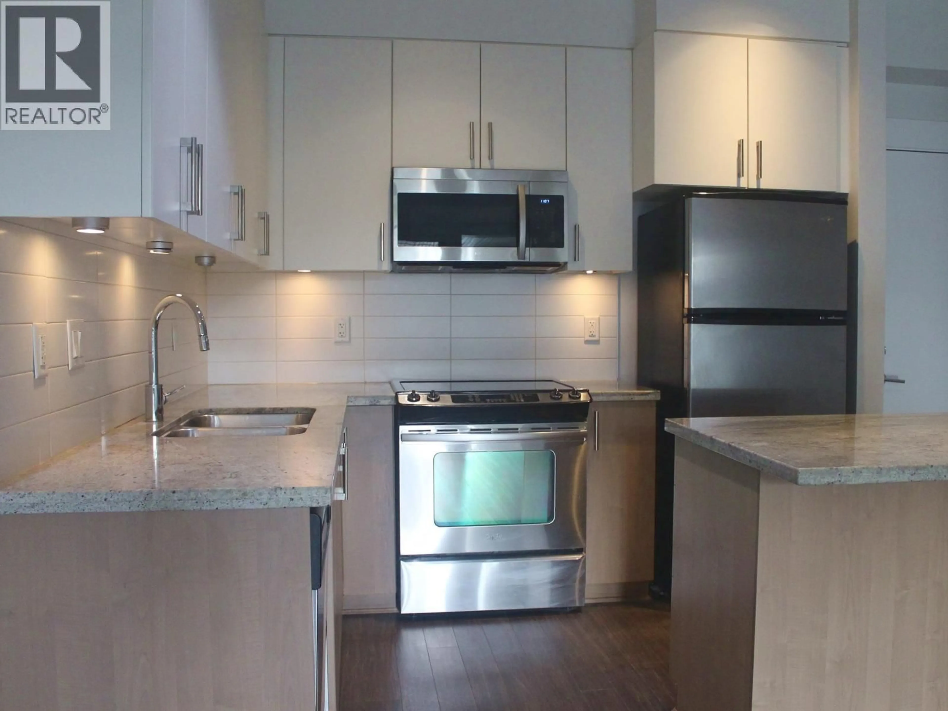 Standard kitchen, unknown for 106 - 85 EIGHTH AVENUE, New Westminster British Columbia V3L0E9