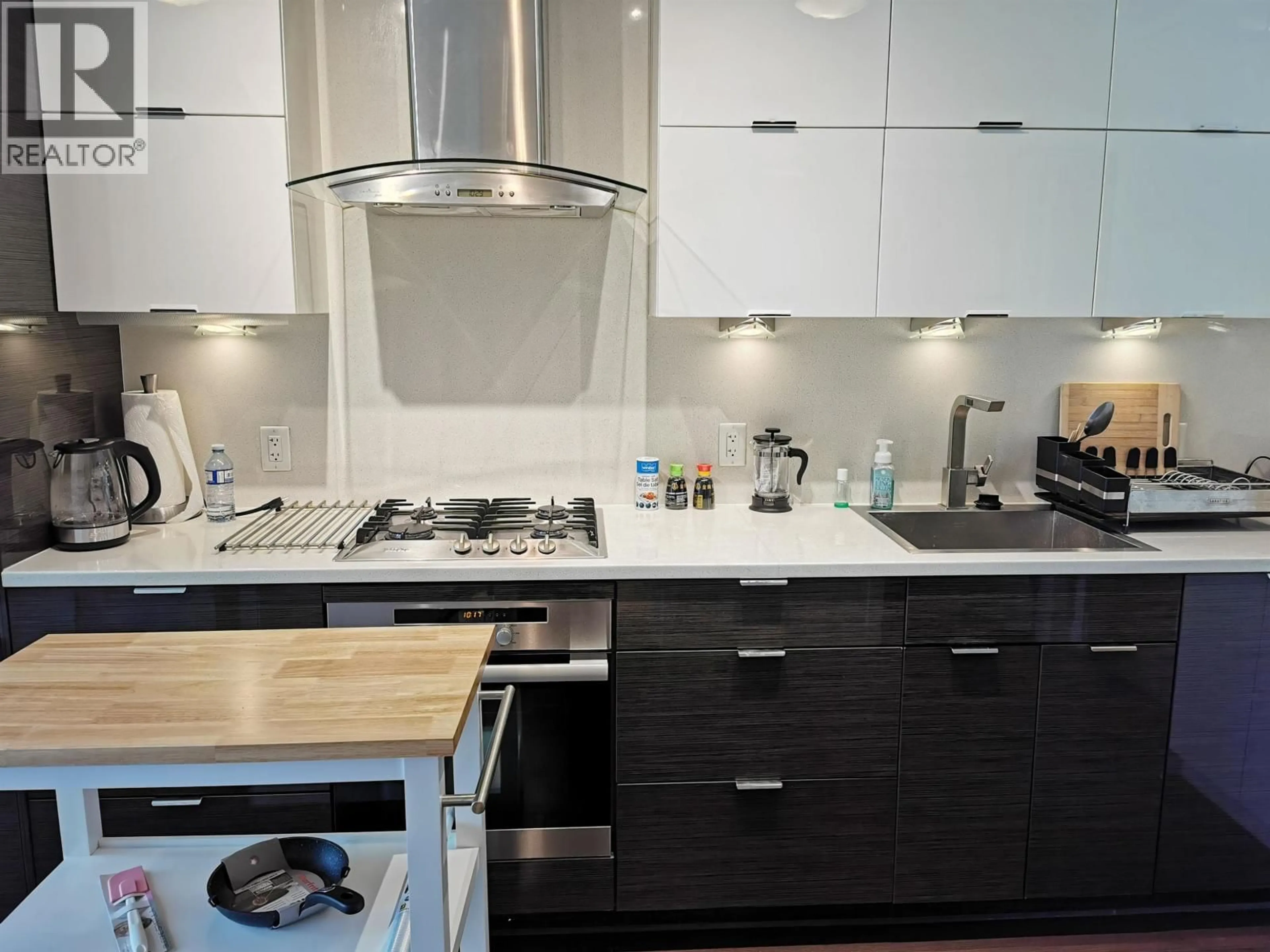 Contemporary kitchen, unknown for 232 - 1777 7TH AVENUE, Vancouver British Columbia V6J0E5